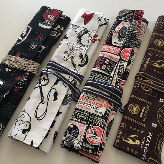 Very traditional Japanese looking knife roll !!