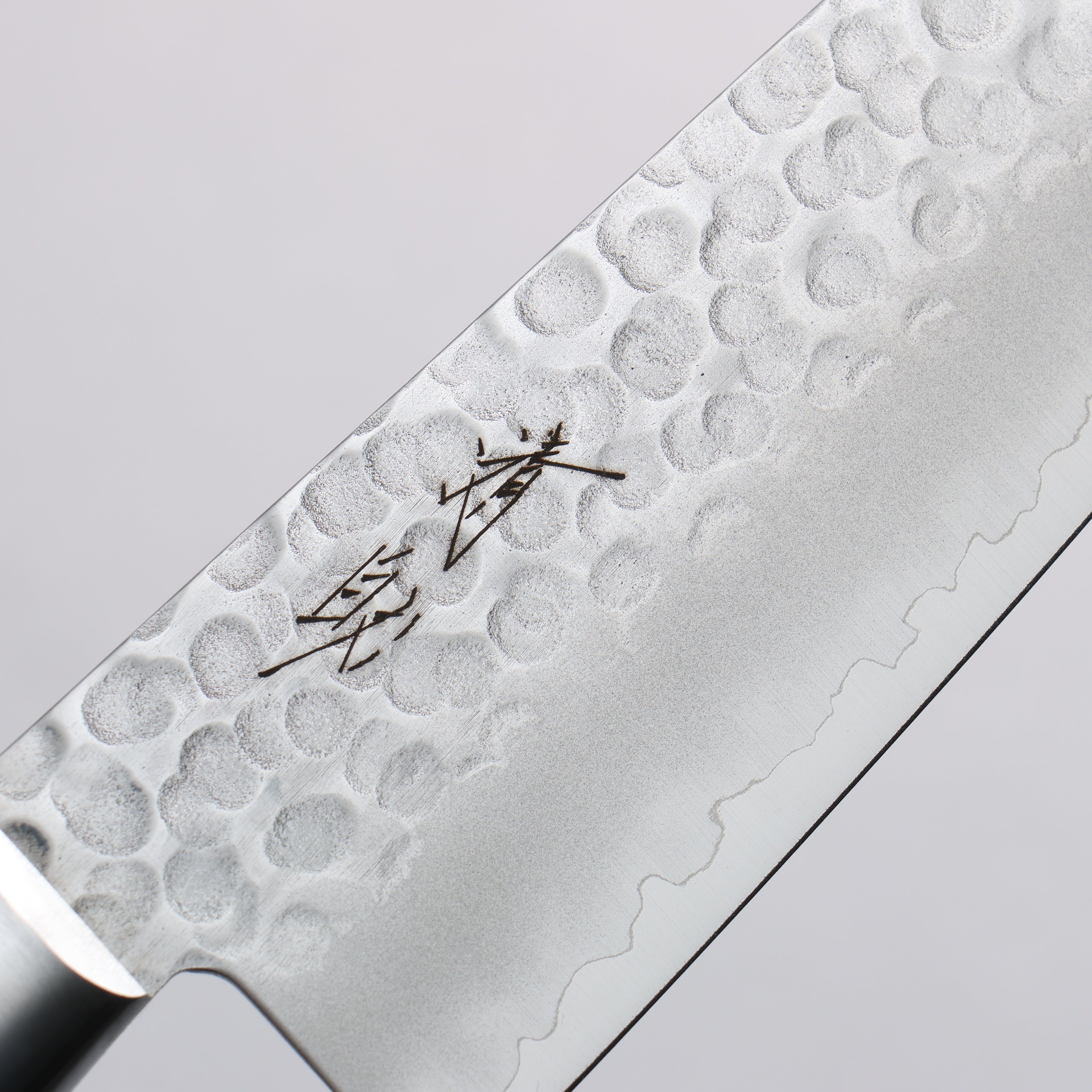 Seisuke VG10 Hammered Santoku 165mm Zebrawood Handle - Japanny - Best Japanese Knife