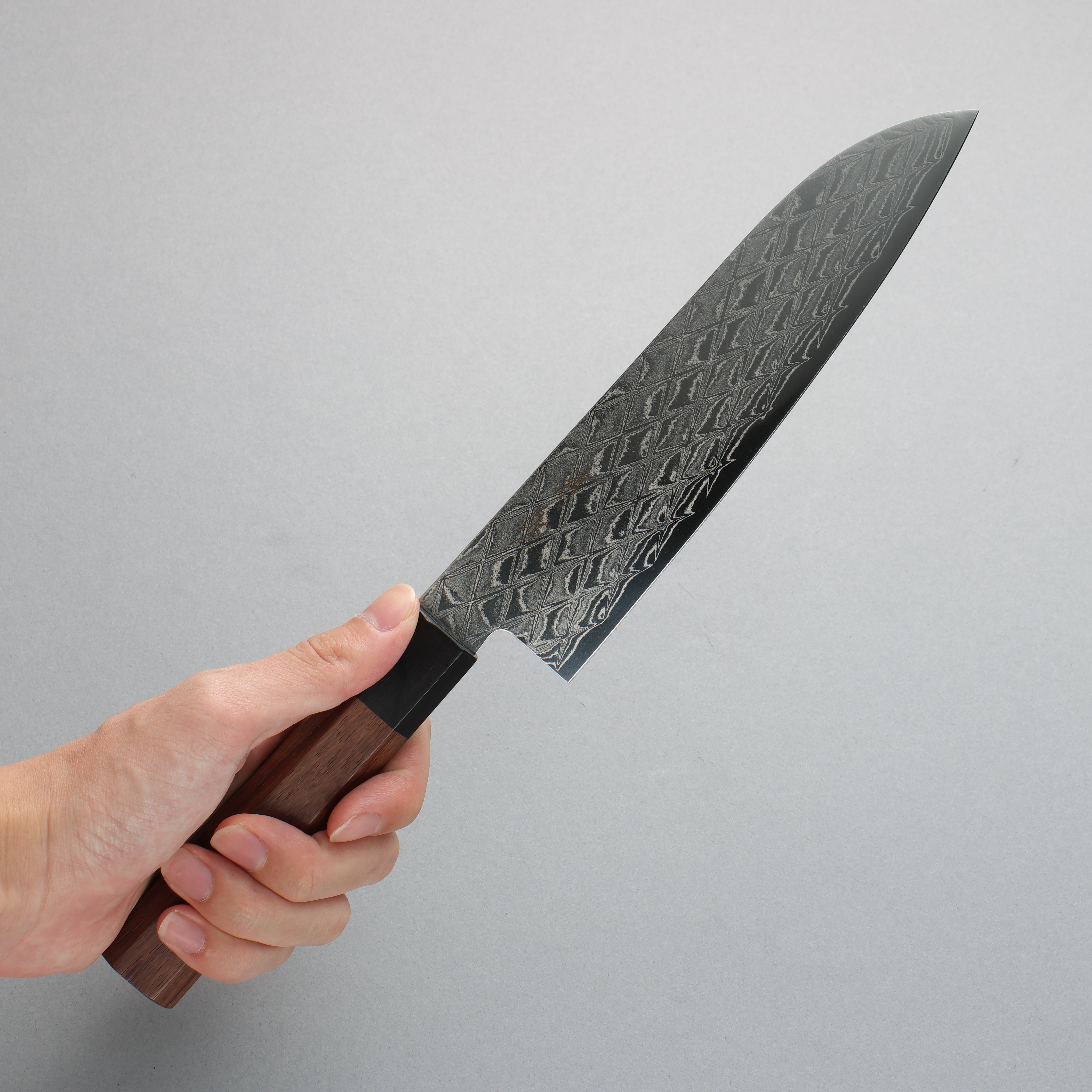 Seisuke AUS10 Mirror Crossed Santoku 180mm Rosewood (Ferrule: Black Pakka Wood) Handle - Japanny - Best Japanese Knife