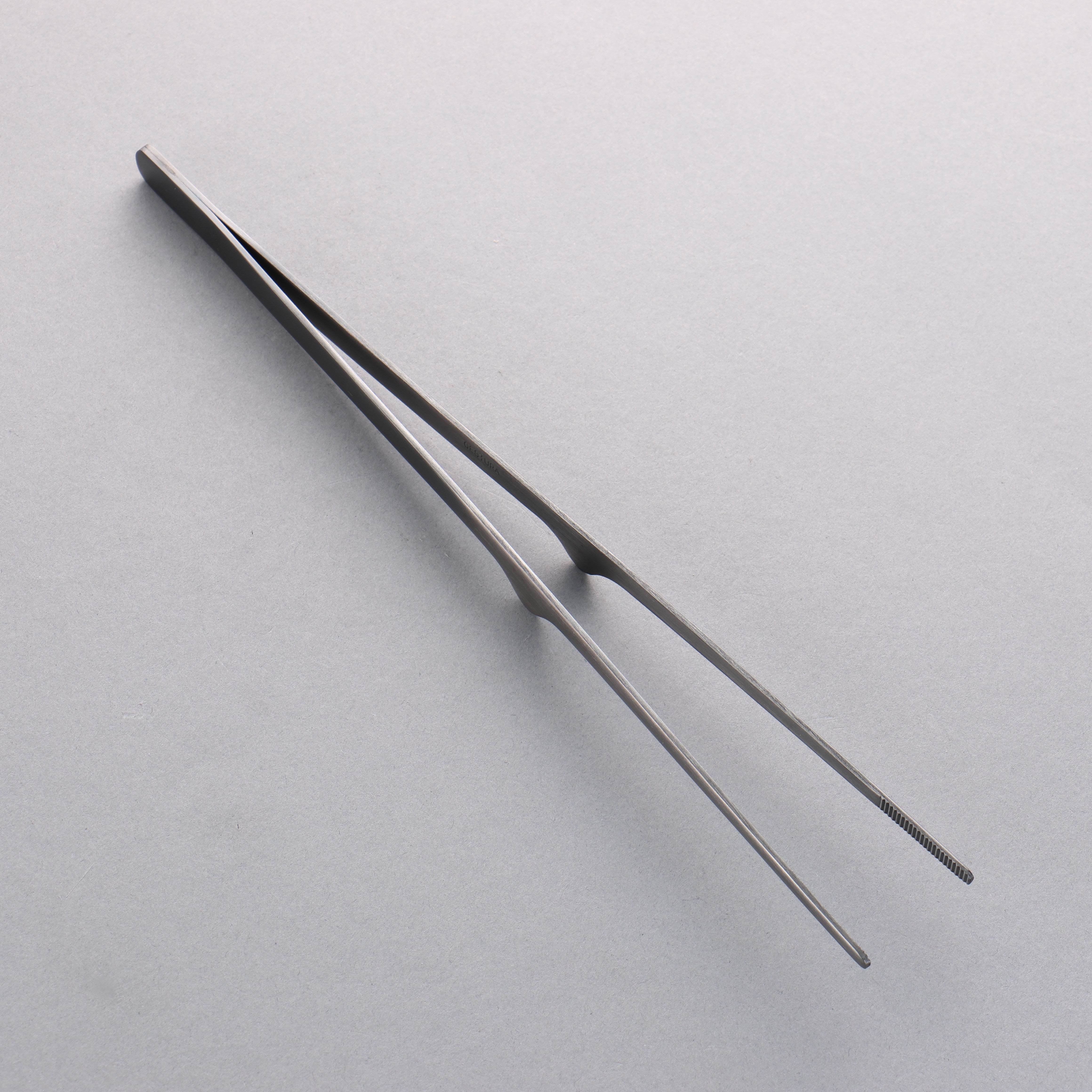 Gestura Black metal Tongs 250mm - Japanny - Best Japanese Knife