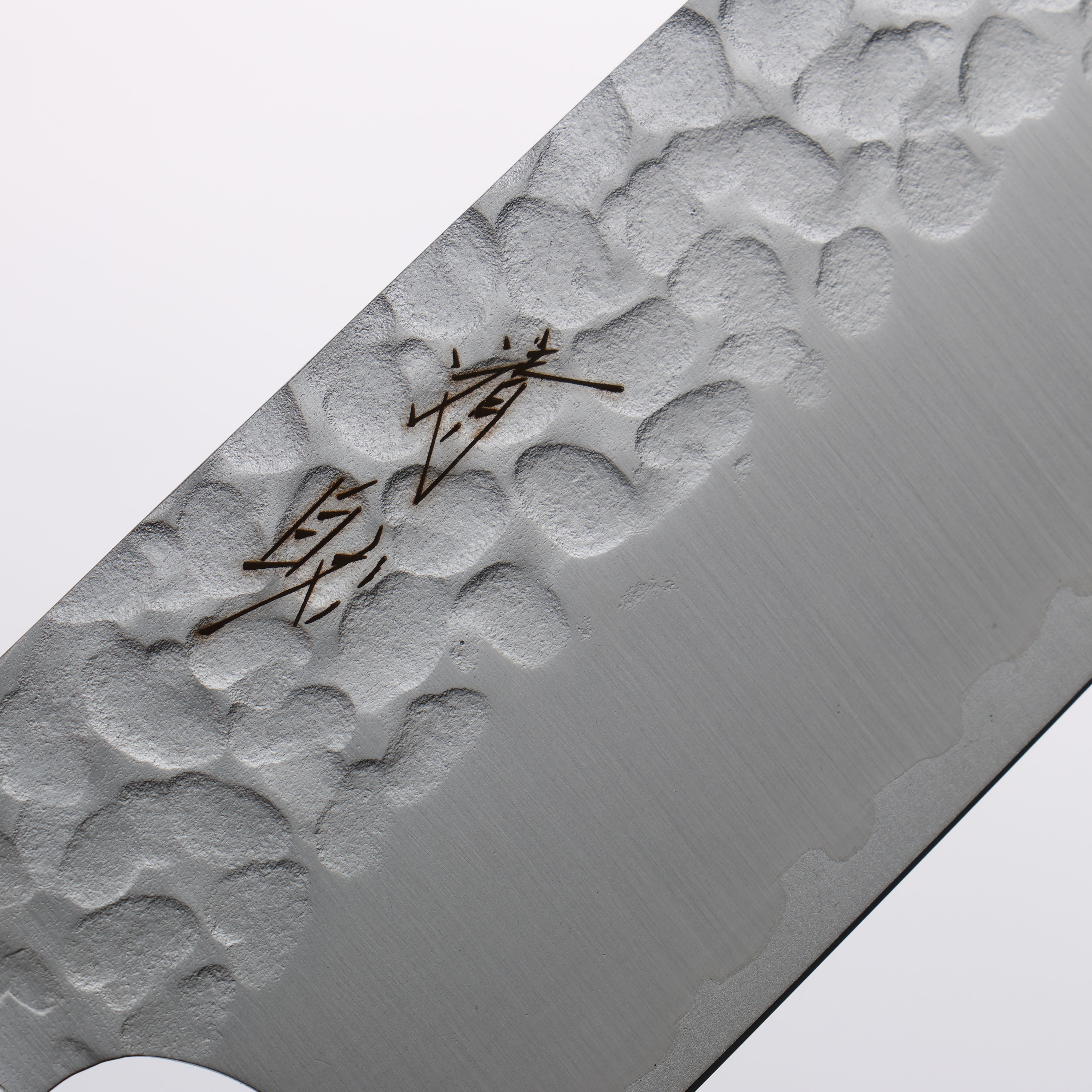 Seisuke VG10 Hammered Santoku 165mm Charcoal Gray Pakka wood Handle - Japanny - Best Japanese Knife