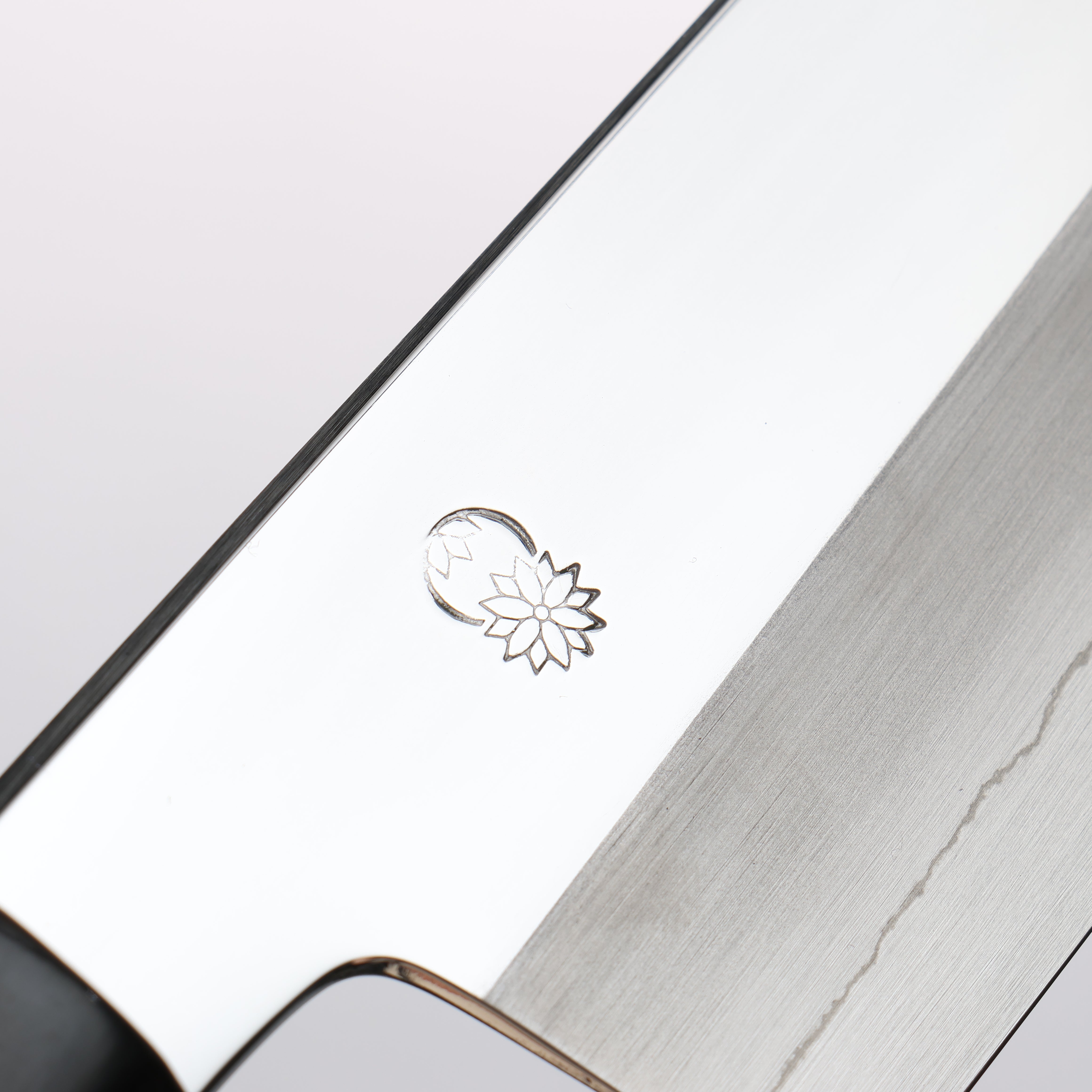 Choyo Silver Steel No.3 Mirrored Finish Santoku 180mm Magnolia Handle - Japanny - Best Japanese Knife