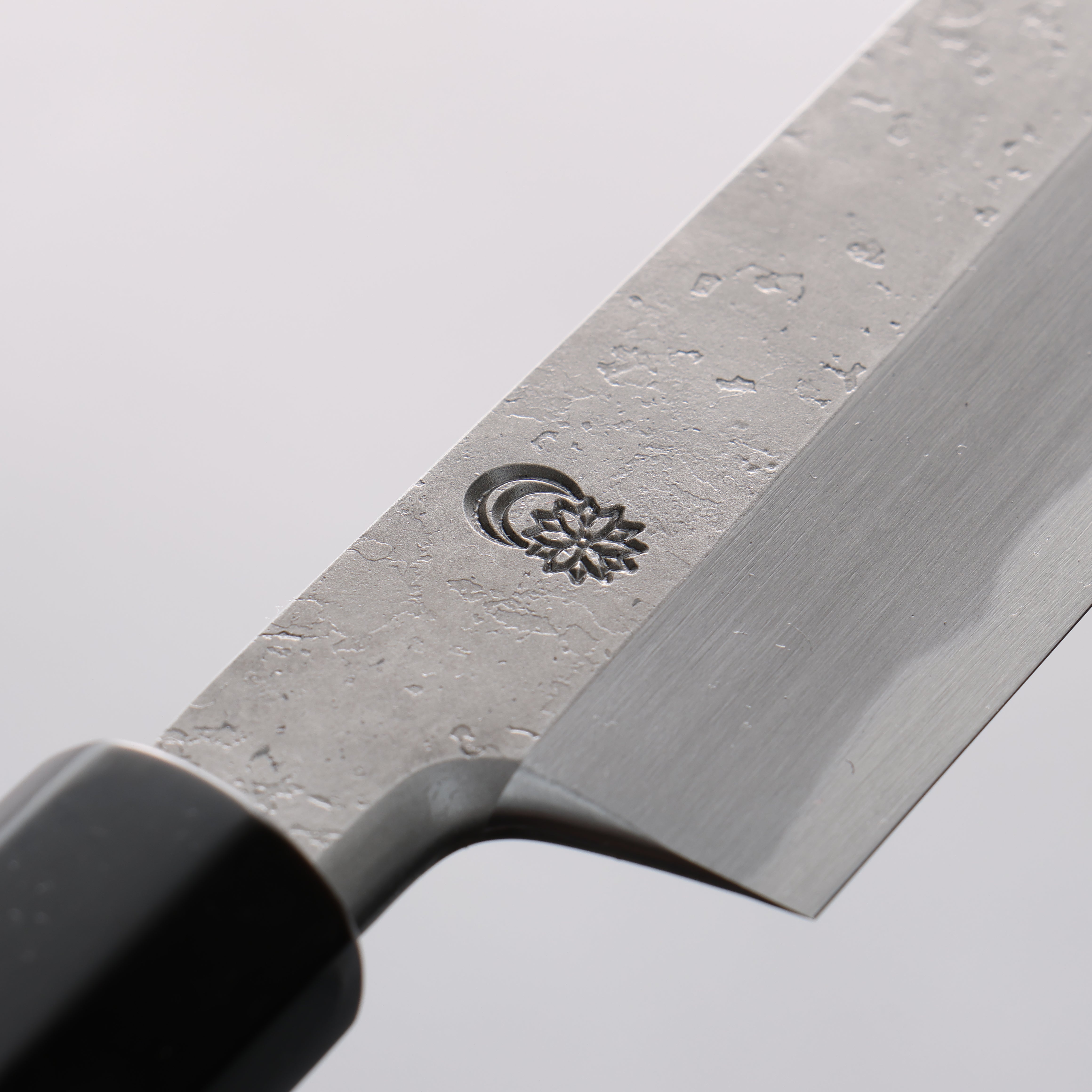 Kikuzuki White Steel No.2 Nashiji Kiritsuke Yanagiba 300mm Magnolia Handle - Japanny - Best Japanese Knife