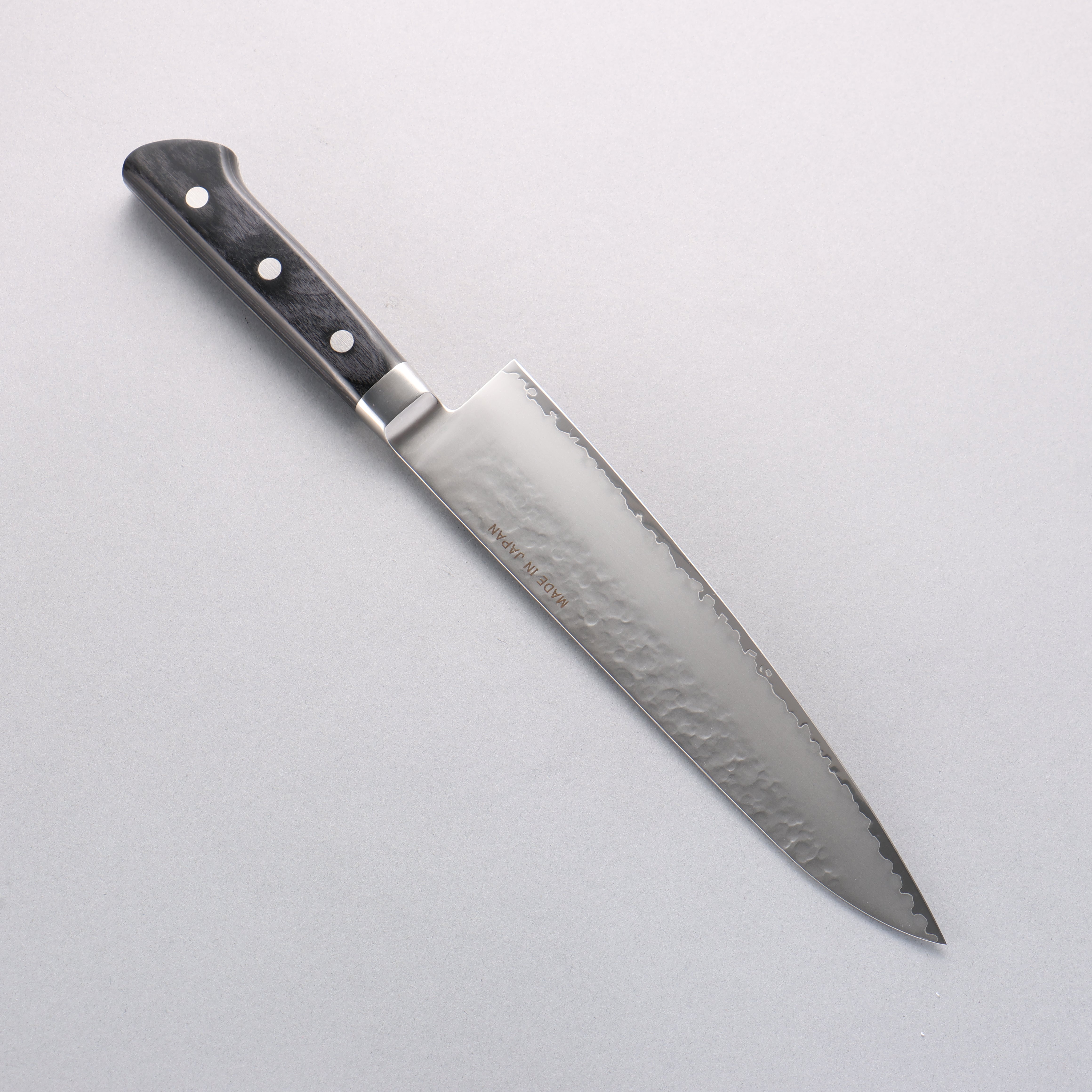 Seisuke VG5 Hammered Kasumitogi Gyuto 210mm Black Pakka wood Handle - Japanny - Best Japanese Knife