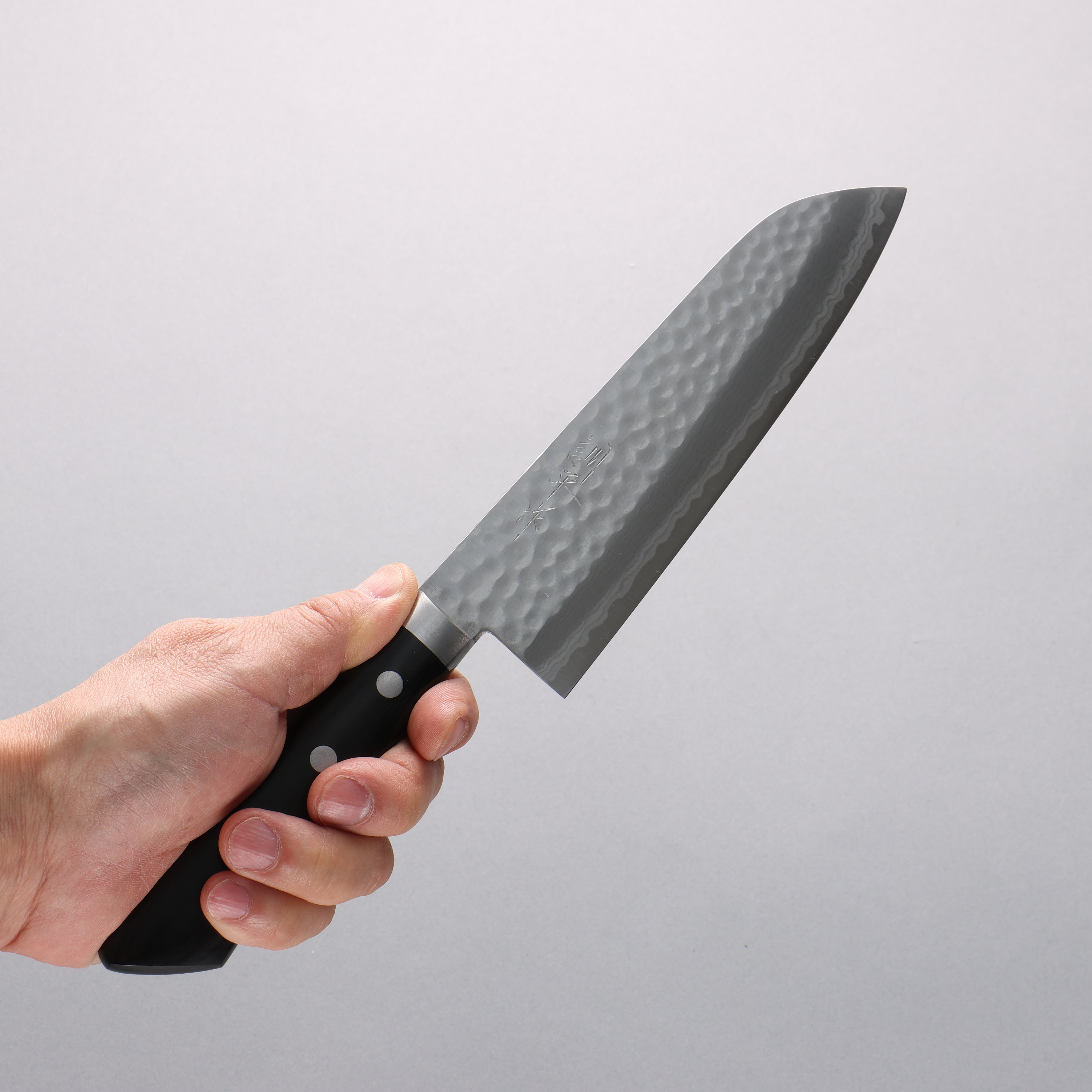 Kunihira Kokuryu VG10 Hammered Damascus Santoku 170mm Black Pakka wood Handle - Japanny - Best Japanese Knife