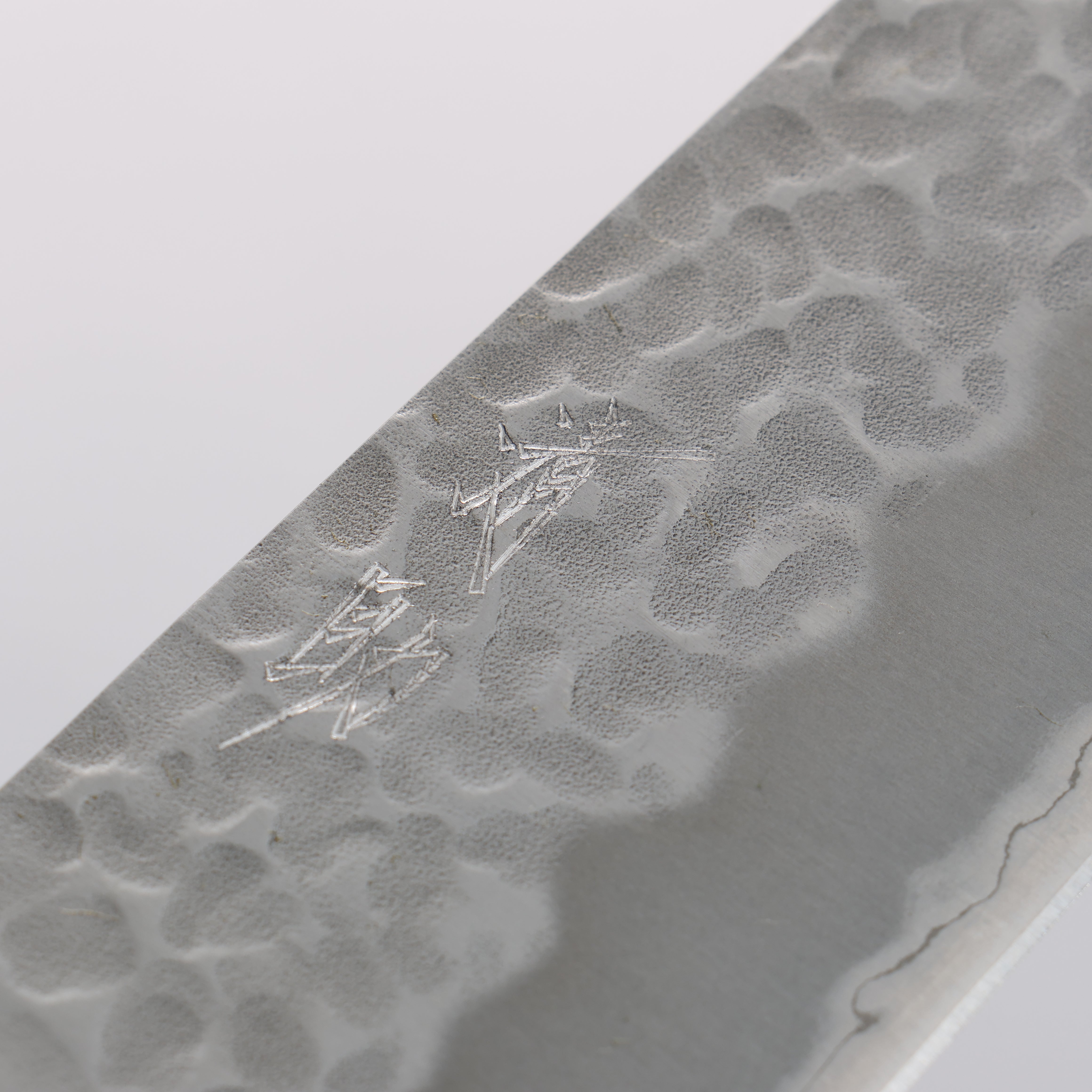 Seisuke Blue Super Hammered Gyuto 210mm Red Pakka wood Handle - Japanny - Best Japanese Knife