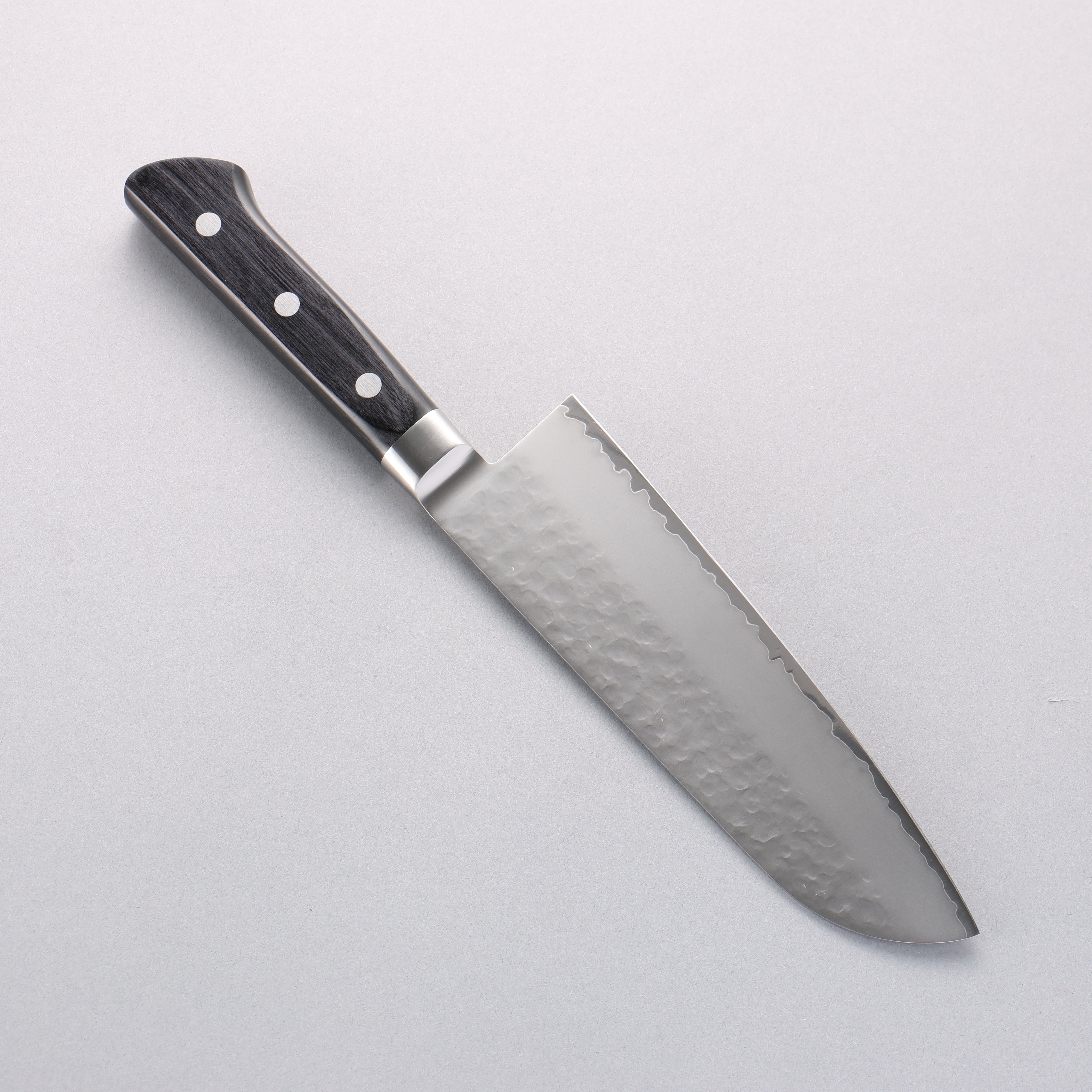 Seisuke VG5 Hammered Kasumitogi Santoku 175mm Black Pakka wood Handle - Japanny - Best Japanese Knife
