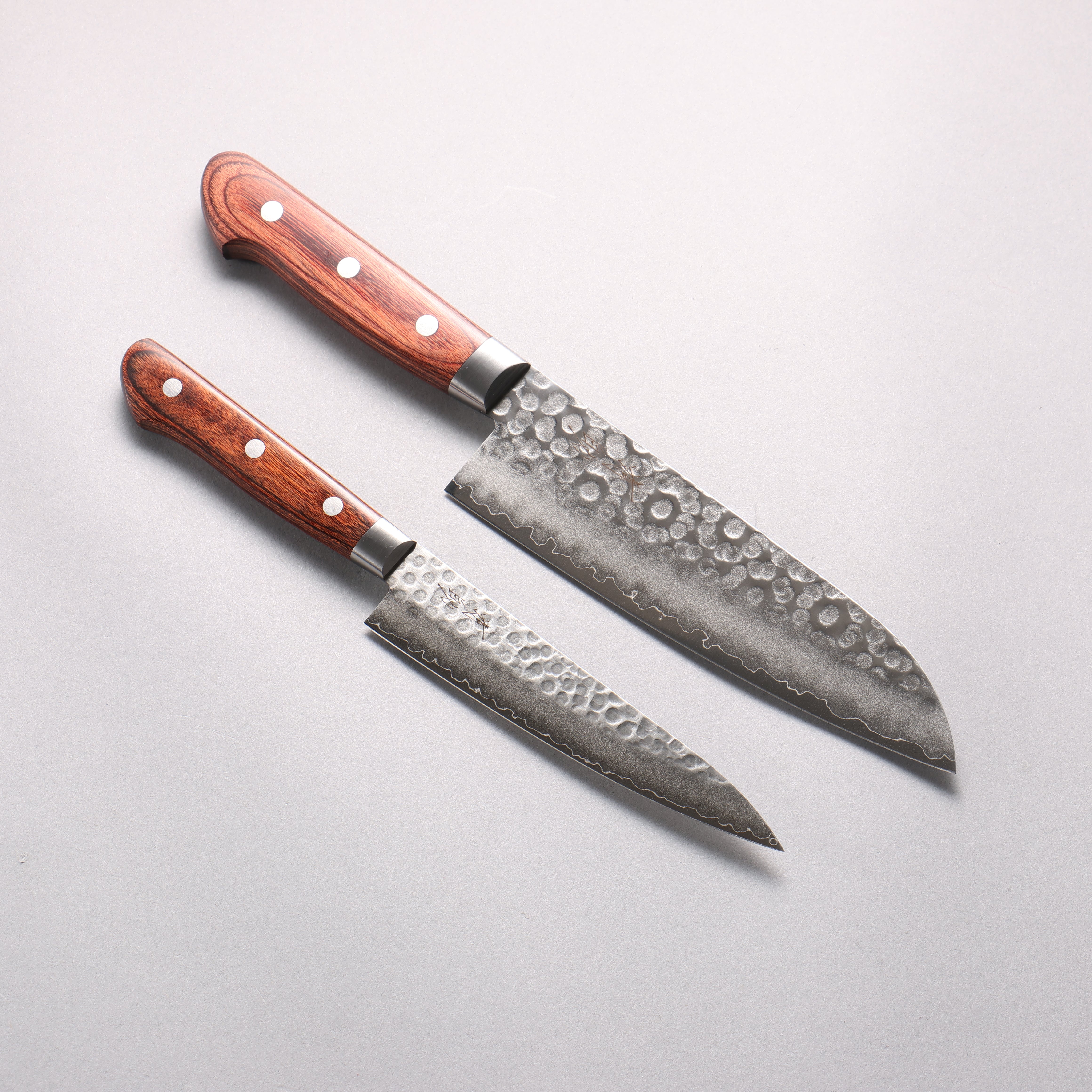 Seisuke VG10 Hammered Japanese Santoku & Petty Mahogany Handle 170mm & 140mm - Japanny - Best Japanese Knife