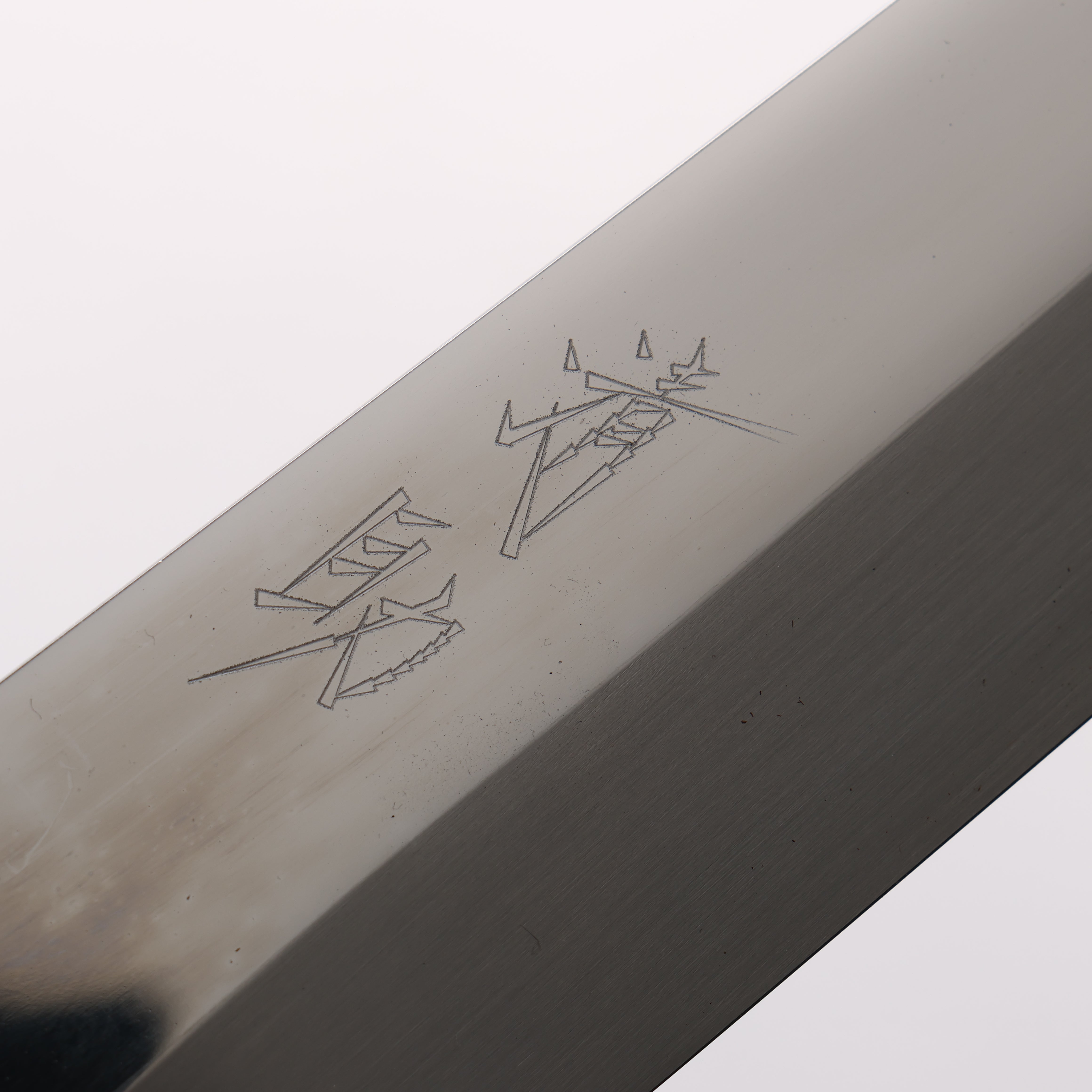 Sakai Takayuki Honyaki Hien VG10 Mirrored Finish Kengata Yanagiba 300mm Black Lacquered (with Mother of Pearl inlay) Handle with Sheath Tetris Pattern MOP inlay (テトリス調螺鈿) - Japanny - Best Japanese Knife