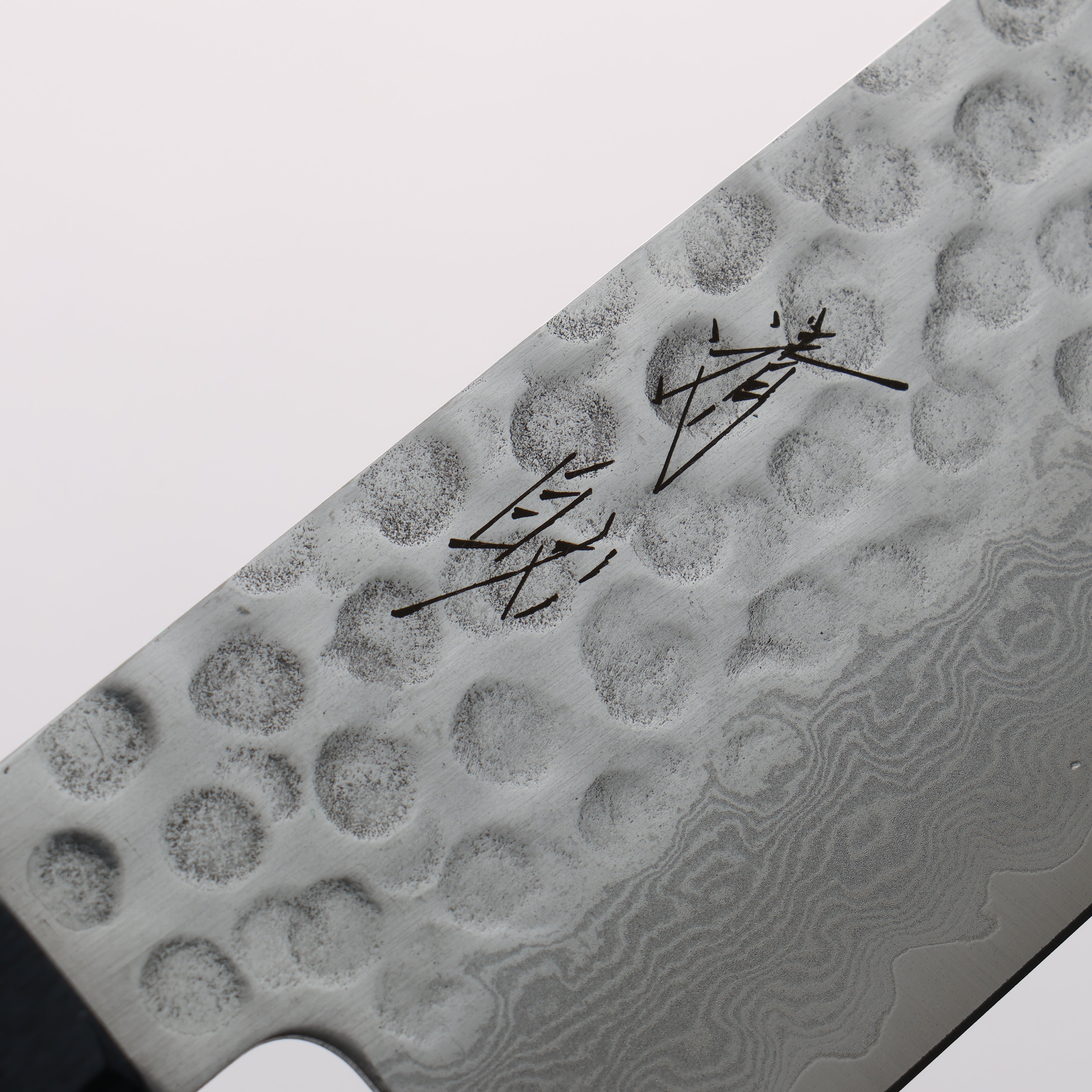 Seisuke VG10 Hammered Damascus Santoku 180mm Black Pakka wood(ferrule: Navy Pakka wood) Handle - Japanny - Best Japanese Knife