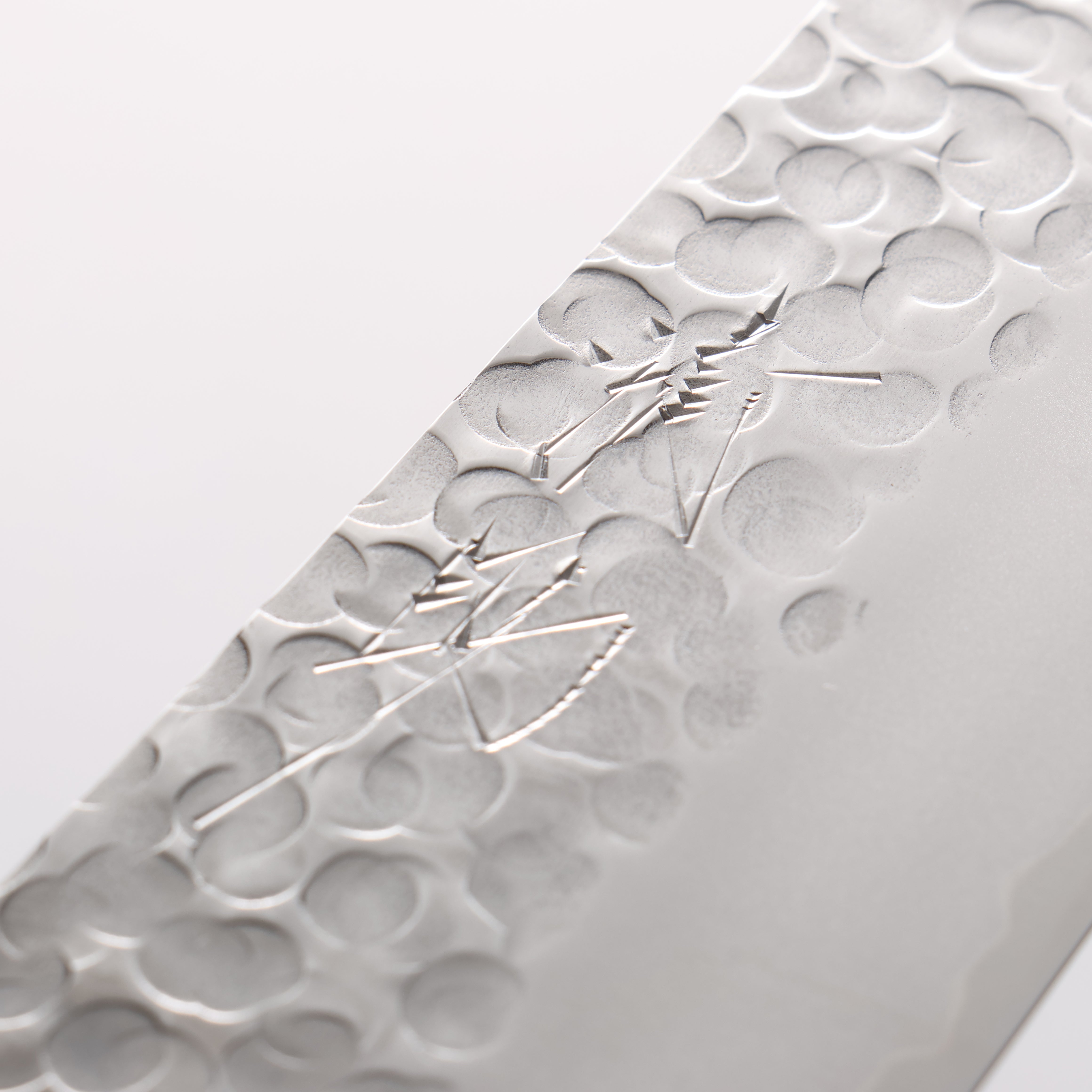 Seisuke VG1 Hammered Migaki Finished Santoku 165mm Black Pakka wood Handle - Japanny - Best Japanese Knife