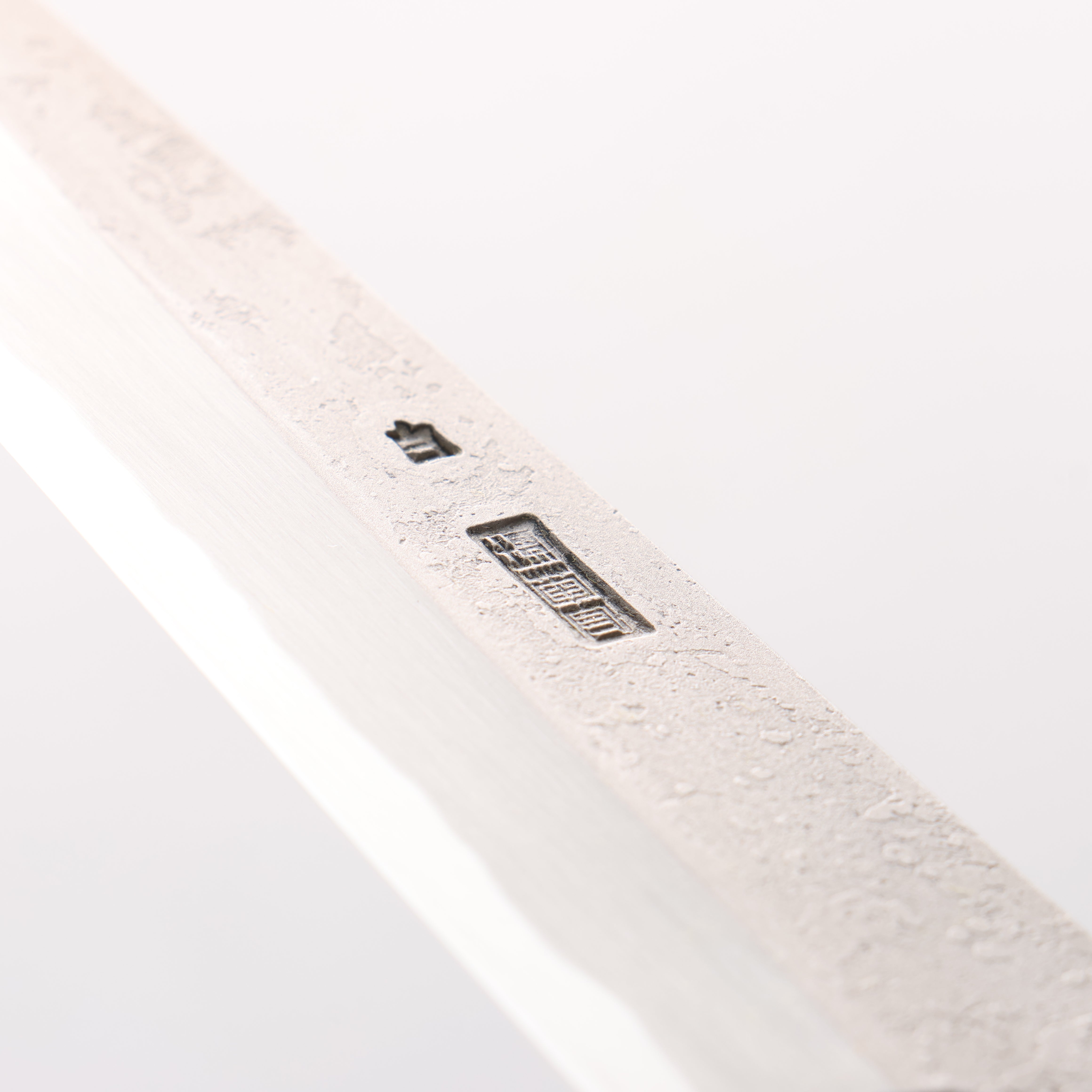 Kikuzuki White Steel No.2 Nashiji Petty-Utility 150mm Magnolia Handle