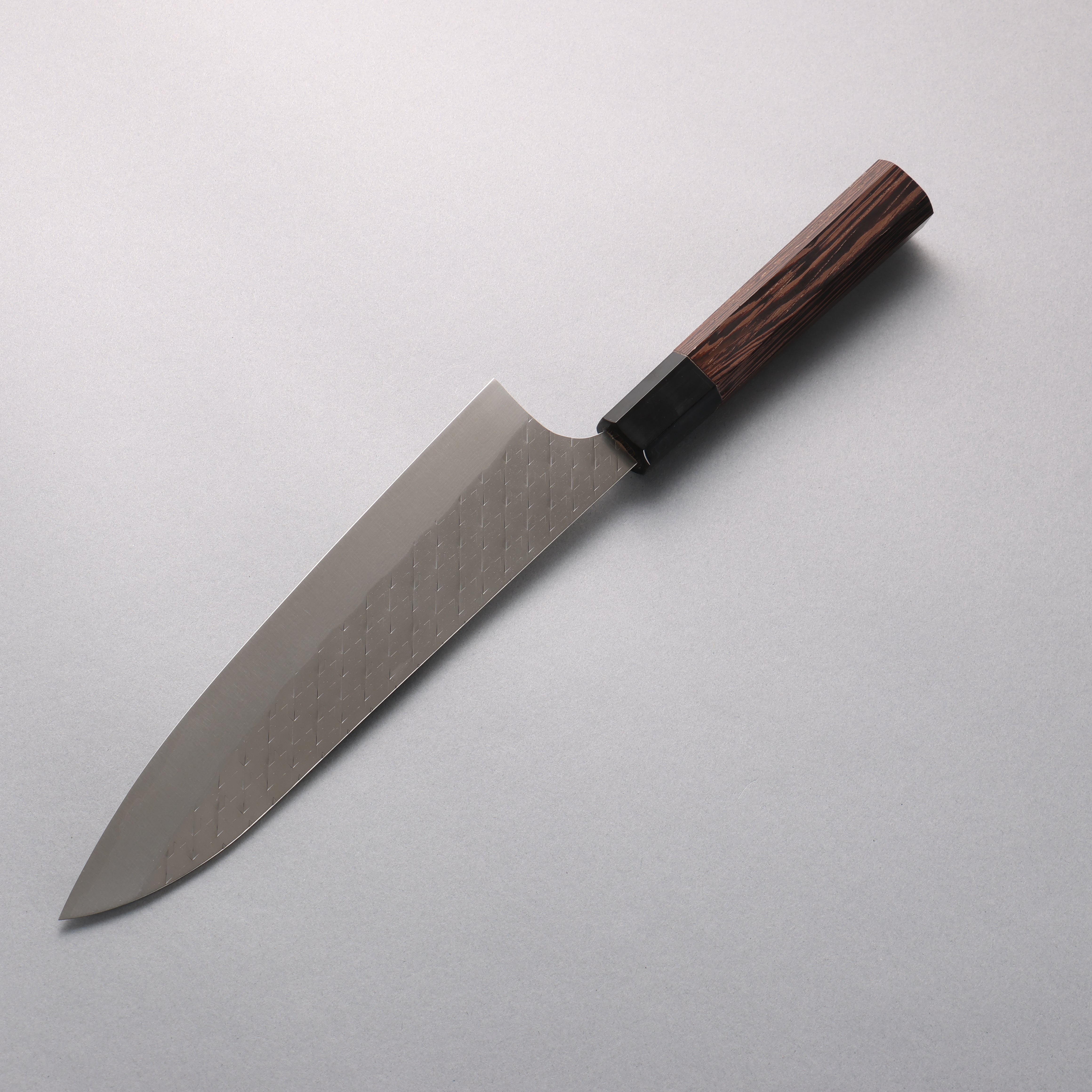 Shungo Ogata SPG STRIX Hammered Damascus Gyuto 210mm Wenge (ferrule: Black Buffalo Horn) Handle