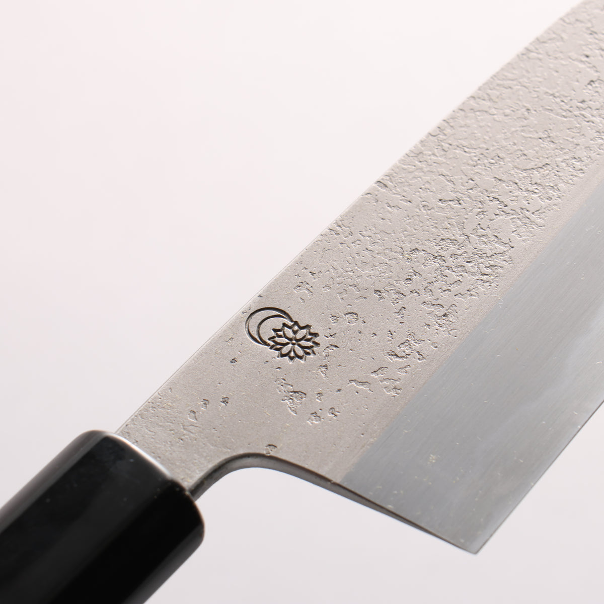 Kikuzuki White Steel No.2 Nashiji Santoku 130mm Magnolia (Ferrule: Water Buffalo Horn) Handle