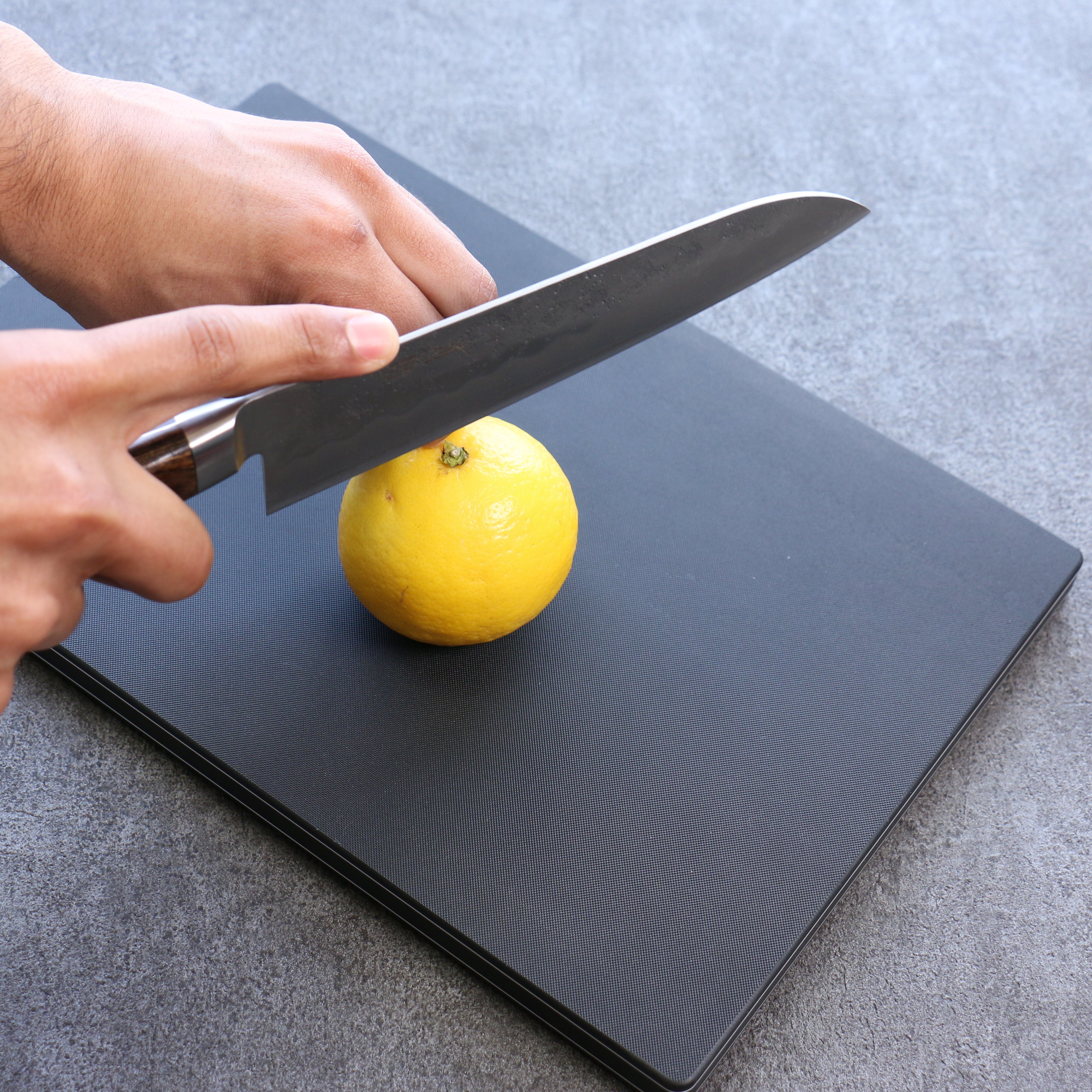 Hasegawa Cutting Board Pro-PE Lite Black 440 x 290mm - Japanny - Best Japanese Knife