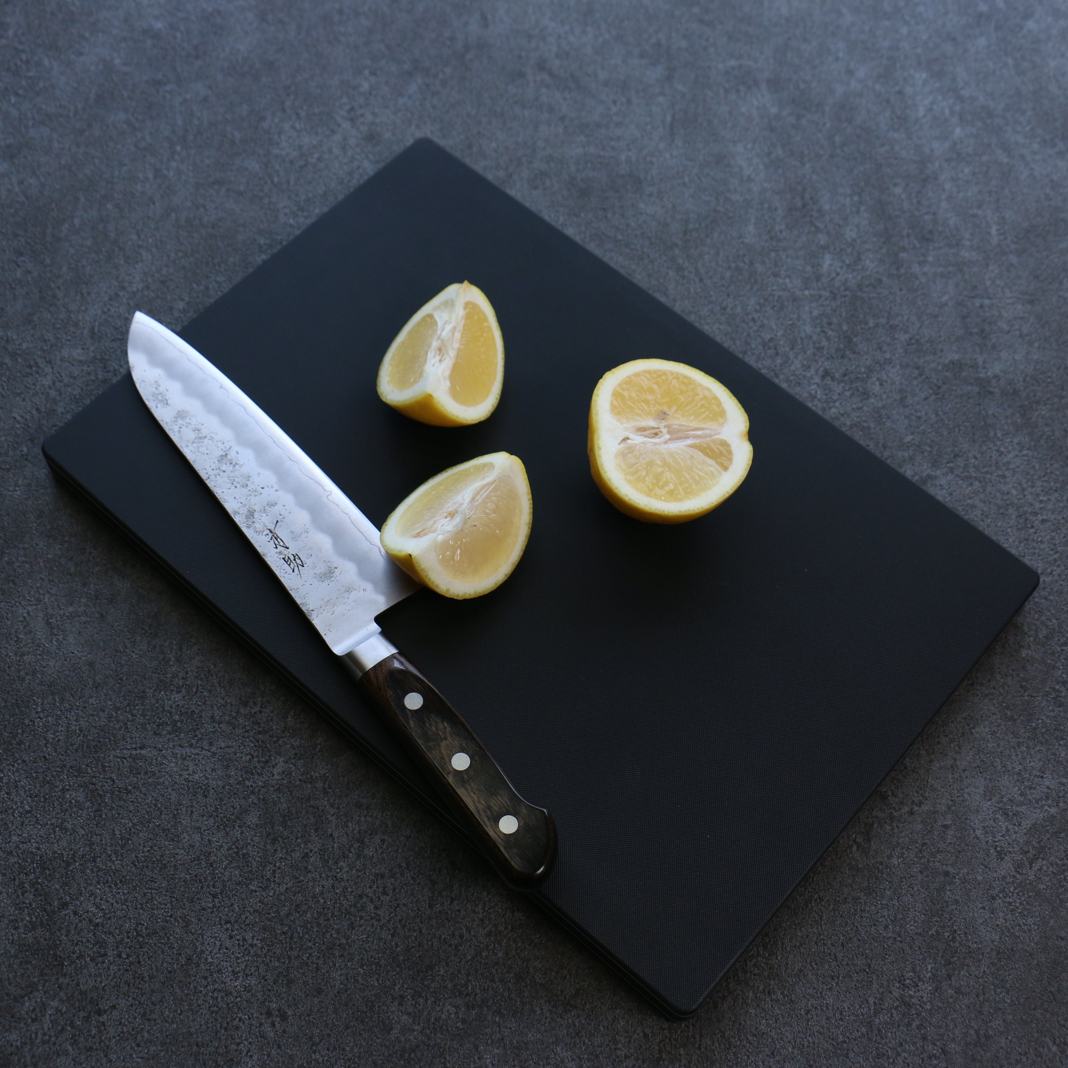 Hasegawa Cutting Board Pro-PE Lite Black 340 x 230mm - Japanny - Best Japanese Knife