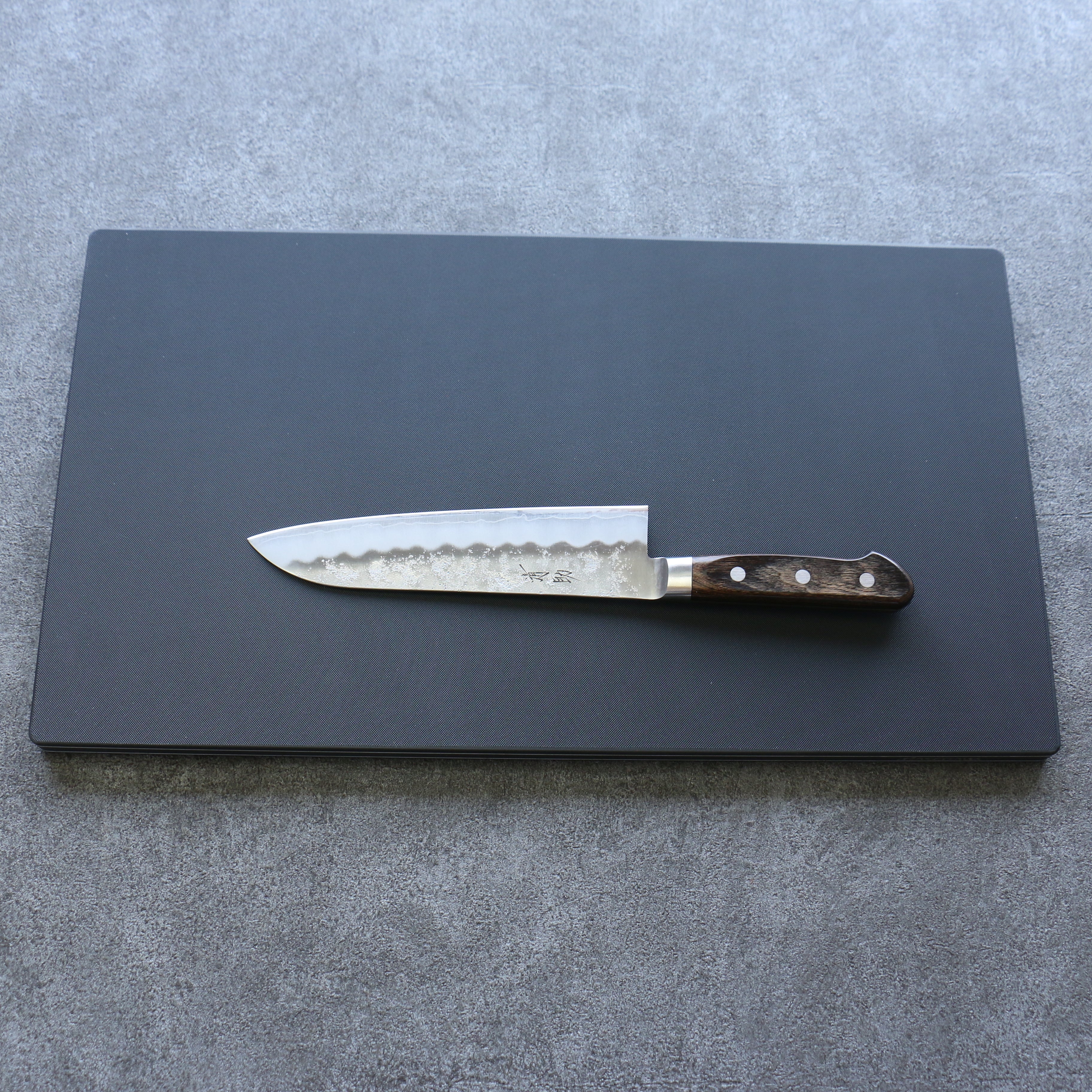 Hasegawa Cutting Board Pro-PE Lite Black 460 x 260mm - Japanny - Best Japanese Knife