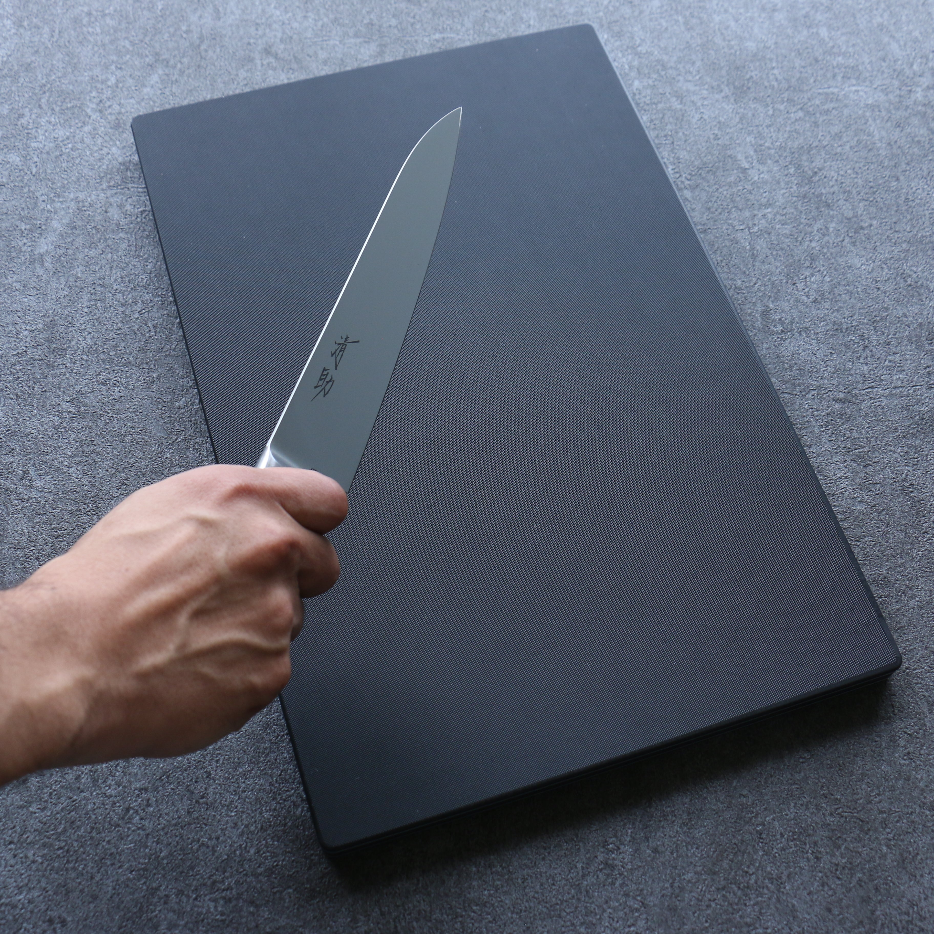 Hasegawa Cutting Board Pro-PE Lite Black 390 x 260mm - Japanny - Best Japanese Knife