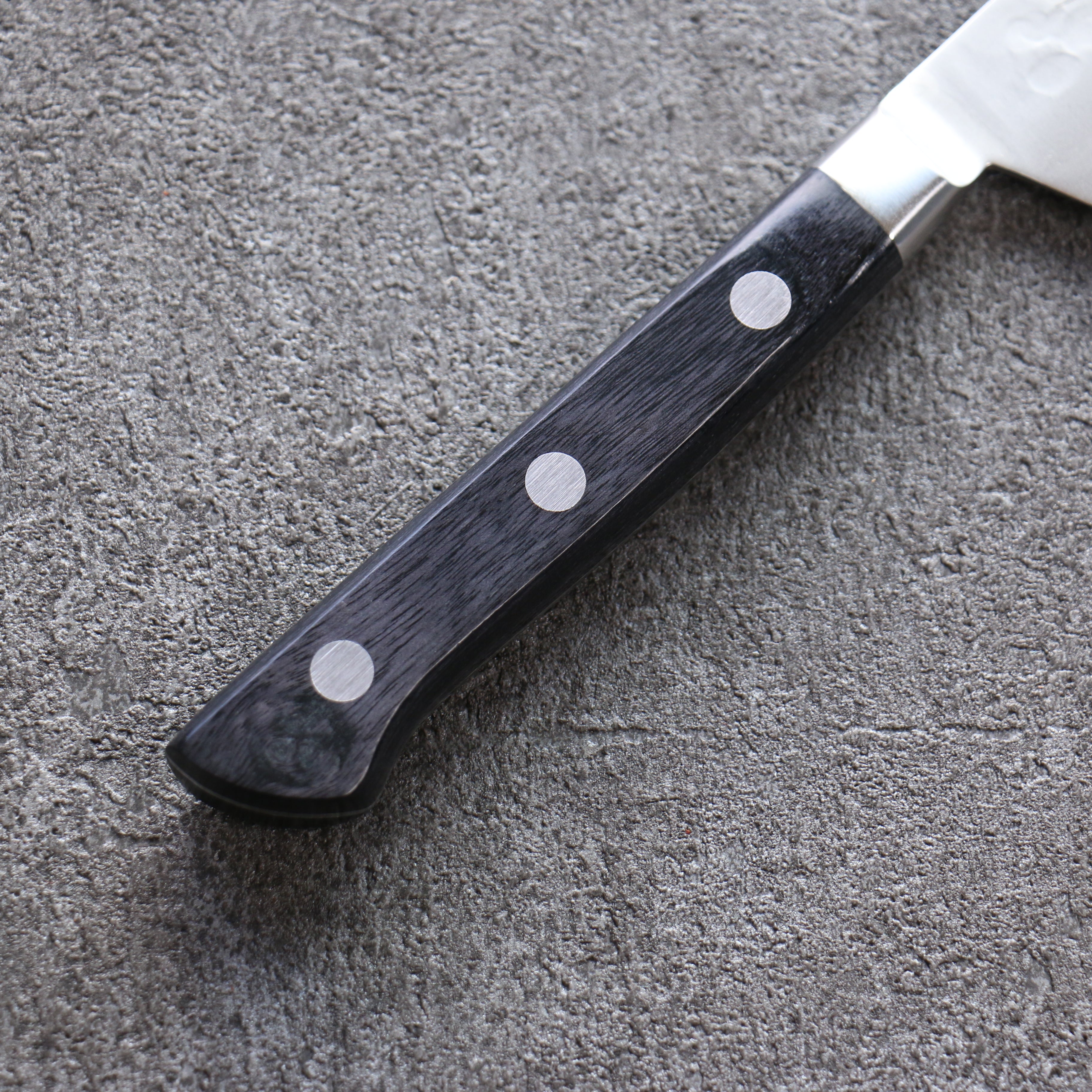 Seisuke VG5 Hammered Kasumitogi Petty-Utility 120mm Black Pakka wood Handle - Japanny - Best Japanese Knife