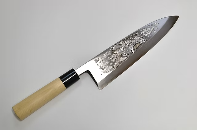 Sakai Takayuki Metal Decorated Engraving by Kubota Black Bass White Steel Kasumitogi Deba 240mm Magnolia (Ferrule: Water Buffalo Horn) Handle