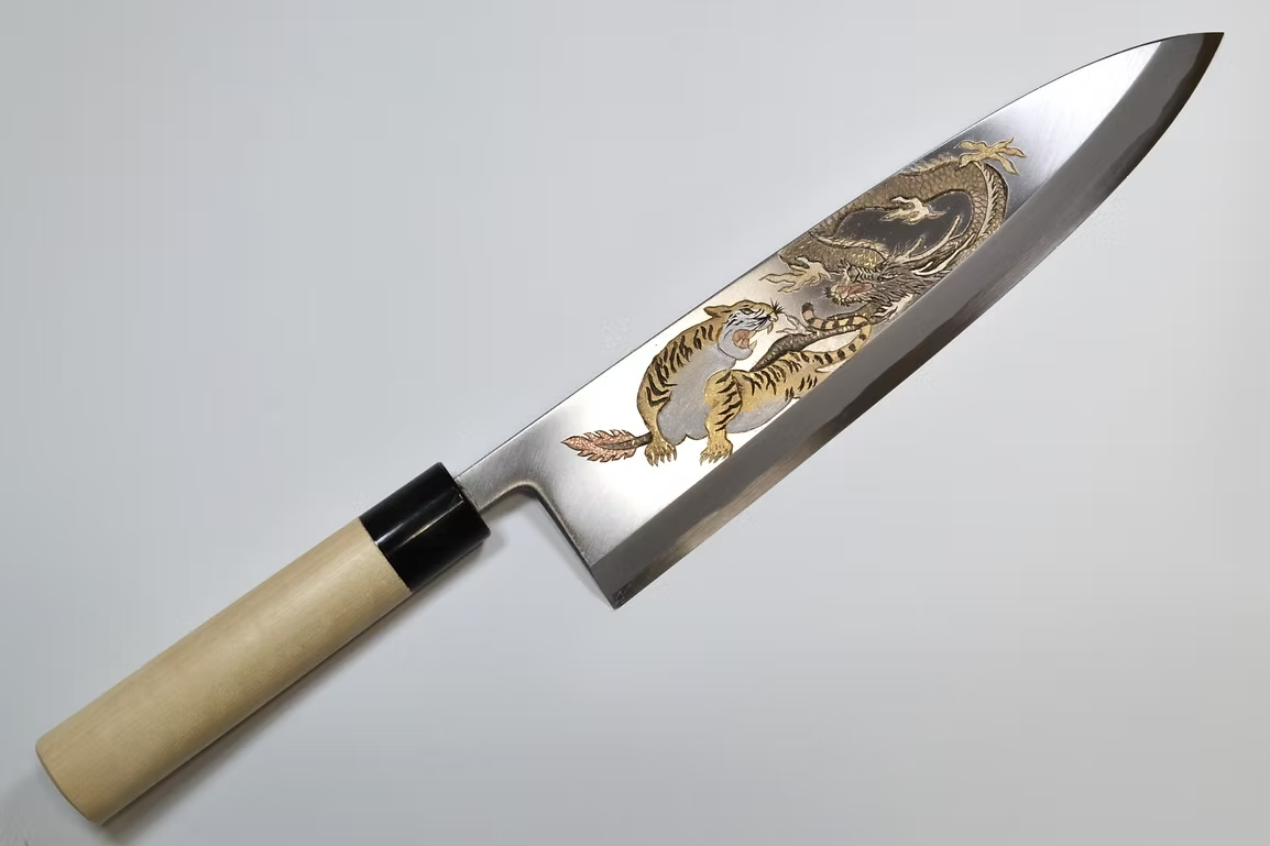Sakai Takayuki Metal Decorated Engraving by Kubota Spirit of Dragon and Tiger White Steel Kasumitogi Deba 300mm Magnolia (Ferrule: Water Buffalo Horn) Handle