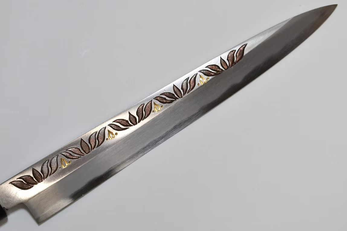 Sakai Takayuki Metal Decorated Engraving by Kubota Lotus White Steel Kasumitogi Yanagiba 270mm Magnolia (Ferrule: Water Buffalo Horn) Handle