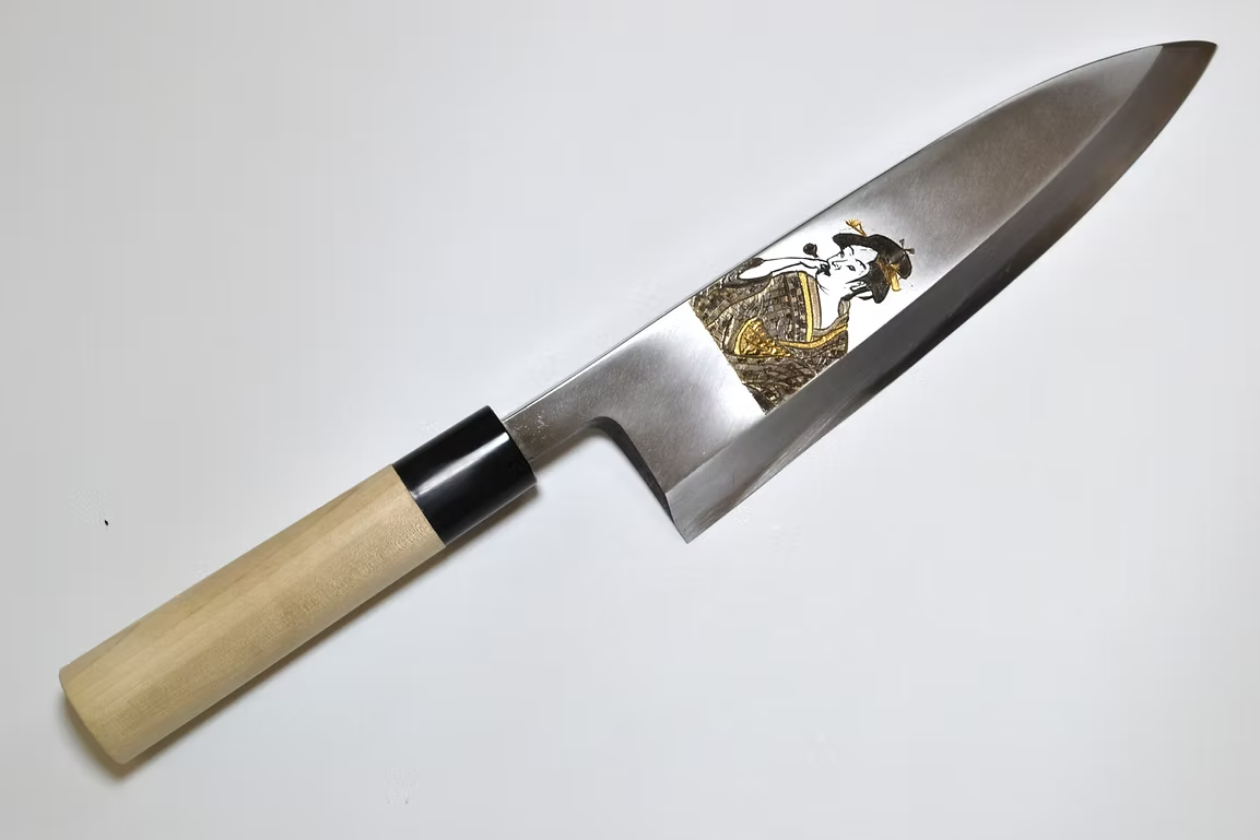 Sakai Takayuki Metal Decorated Engraving by Kubota Ukiyoe - Female White Steel Kasumitogi Deba 210mm Magnolia (Ferrule: Water Buffalo Horn) Handle