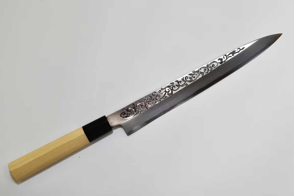 Sakai Takayuki Metal Decorated Engraving by Kubota Karakusa White Steel Kasumitogi Yanagiba 270mm Magnolia (Ferrule: Water Buffalo Horn) Handle