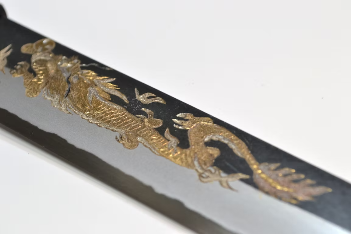 Sakai Takayuki Metal Decorated Engraving by Kubota Kin ryū White Steel No.2 Black Finished Sujihiki 240mm Ebony Wood (ferrule: Black Water Buffalo Horn And Silver Ring) Handle