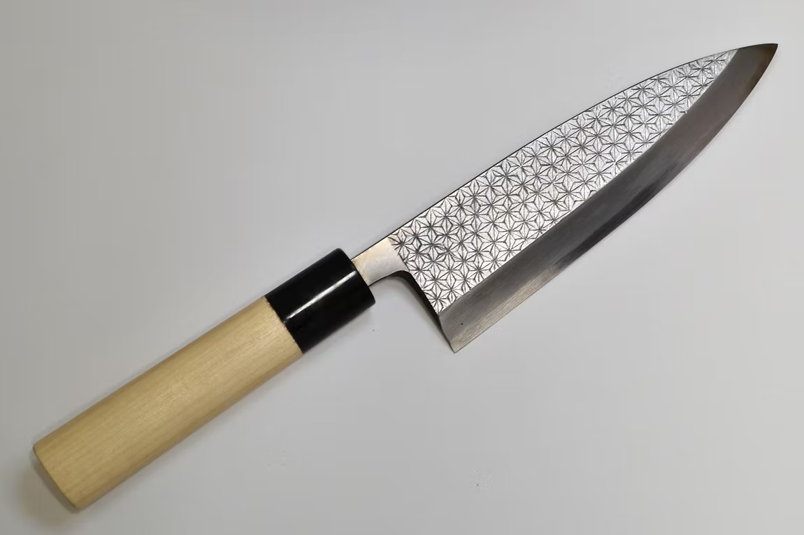 Sakai Takayuki Engraving by Kubota Asanoha White Steel Kasumitogi Deba 165mm Magnolia (Ferrule: Water Buffalo Horn) Handle