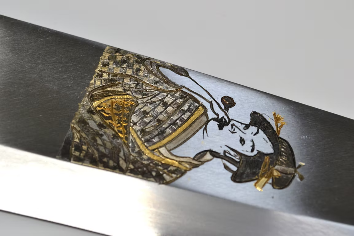 Sakai Takayuki Metal Decorated Engraving by Kubota Ukiyoe - Female White Steel Kasumitogi Deba 210mm Magnolia (Ferrule: Water Buffalo Horn) Handle
