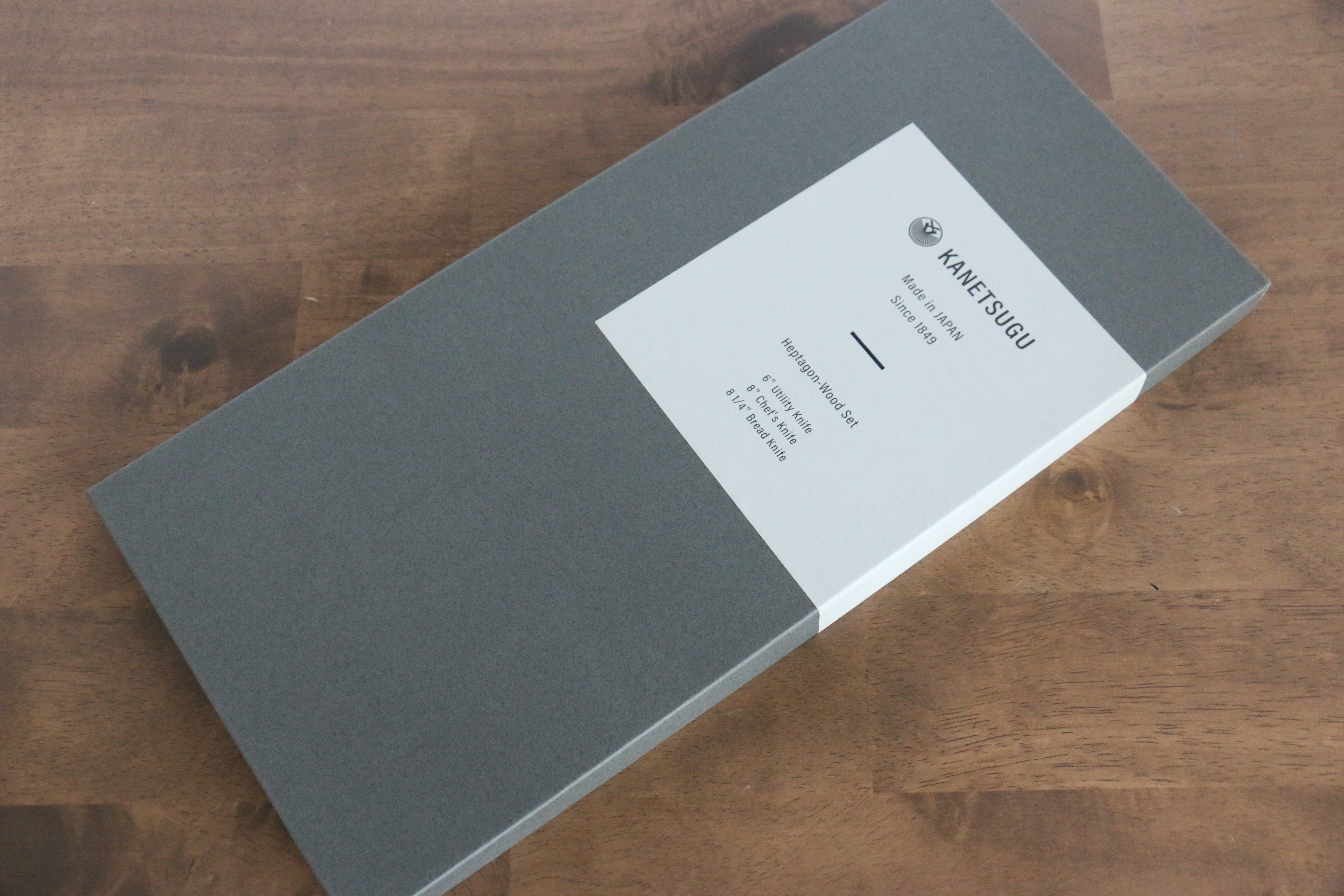 Seki Kanetsugu Heptagon Wood VG10 Hammered Petty Knife & Gyuto & Bread Knife Set - Japanny - Best Japanese Knife