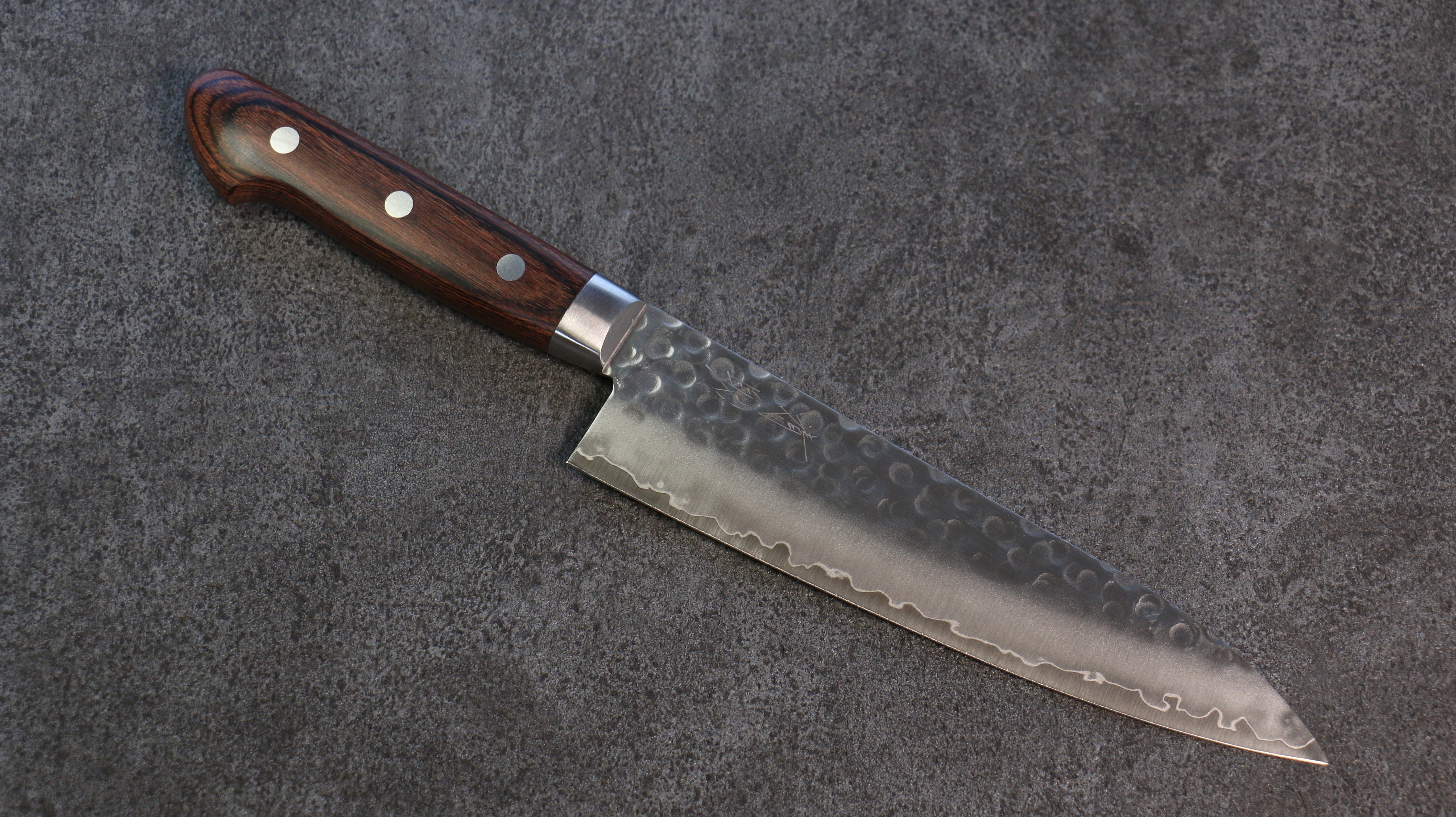 Seisuke Swedish Steel-stn Hammered Gyuto 180mm Mahogany Handle - Japanny - Best Japanese Knife