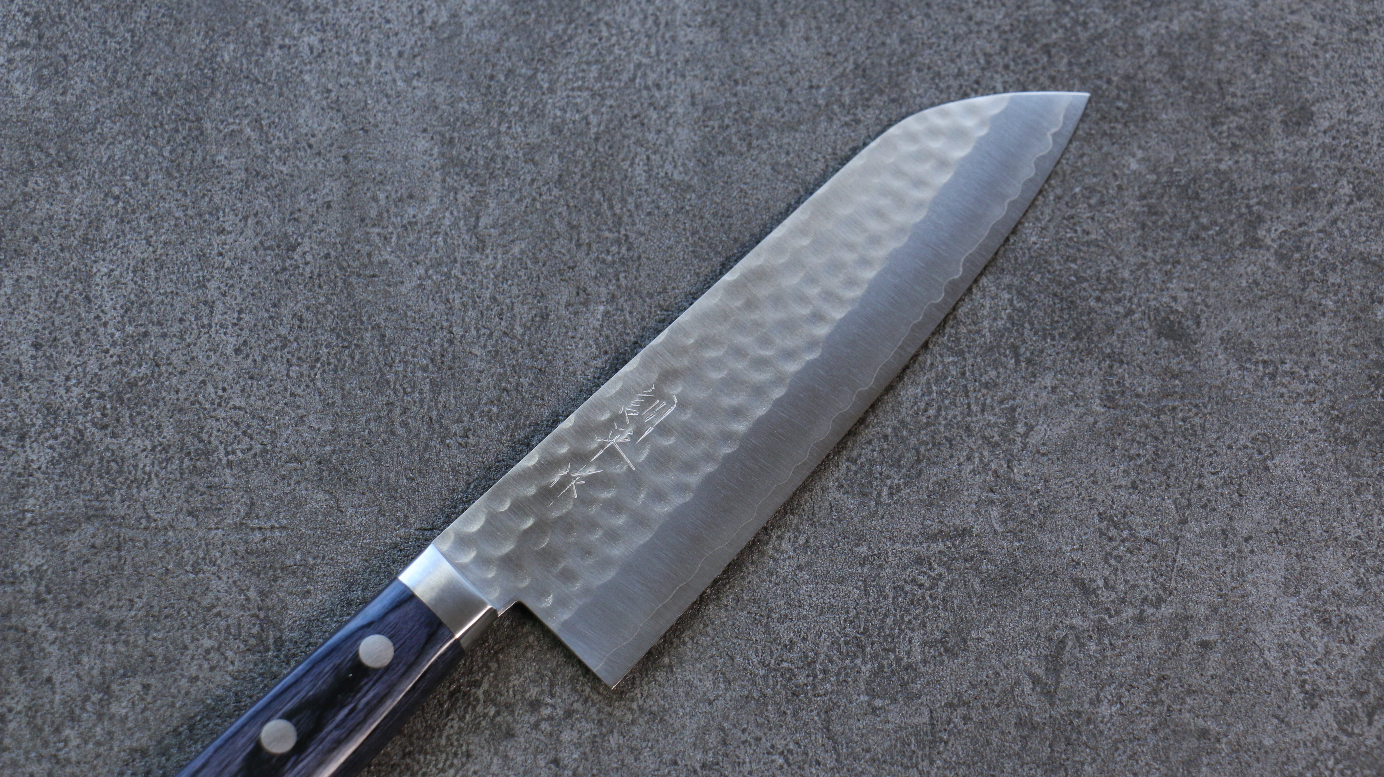 Kunihira VG1 Hammered Santoku 170mm Navy blue Pakka wood Handle - Japanny - Best Japanese Knife