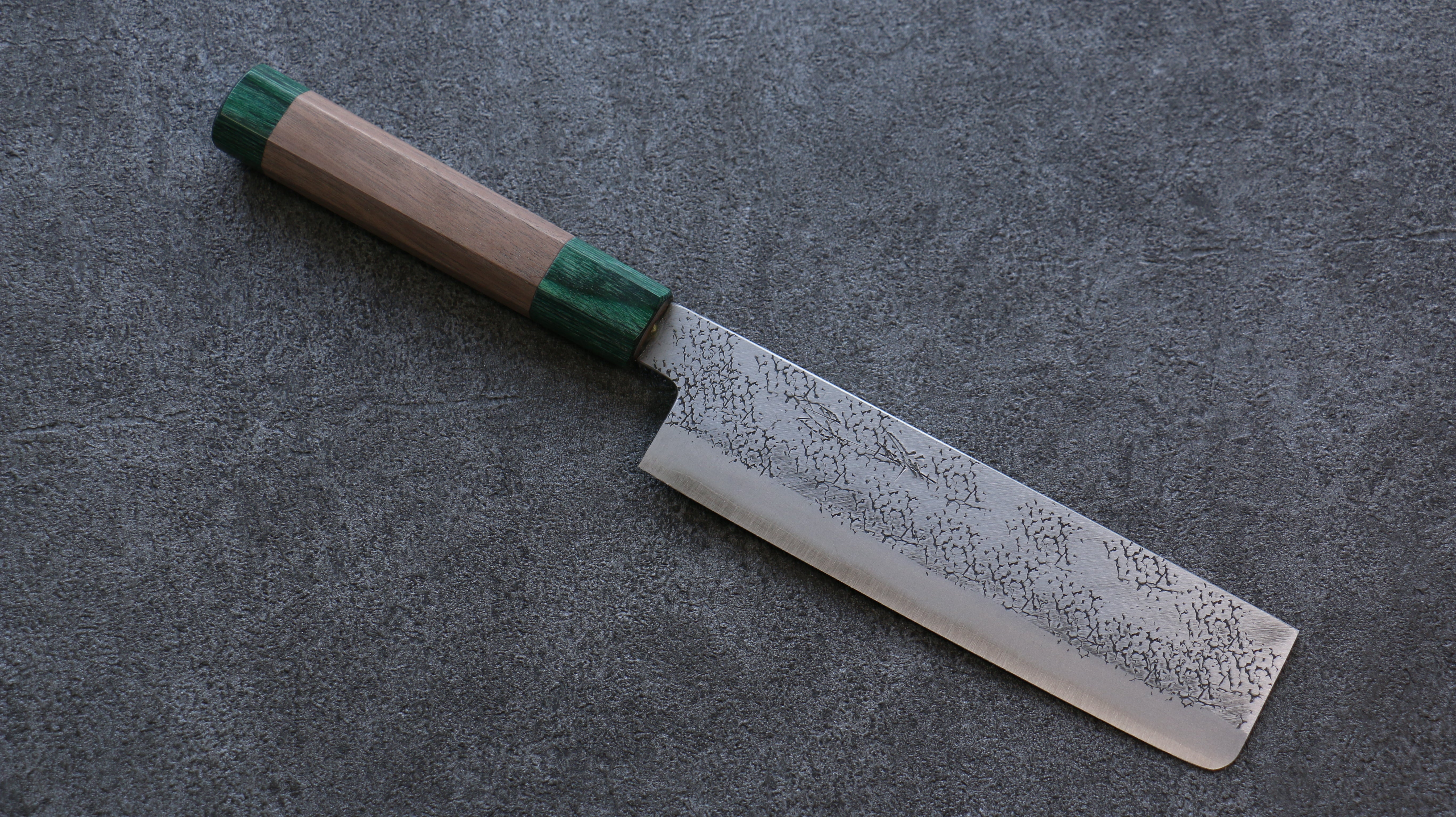 Seisuke Blue Super Hammered Nakiri 165mm Walnut (With Double Green Pakka wood) Handle - Japanny - Best Japanese Knife