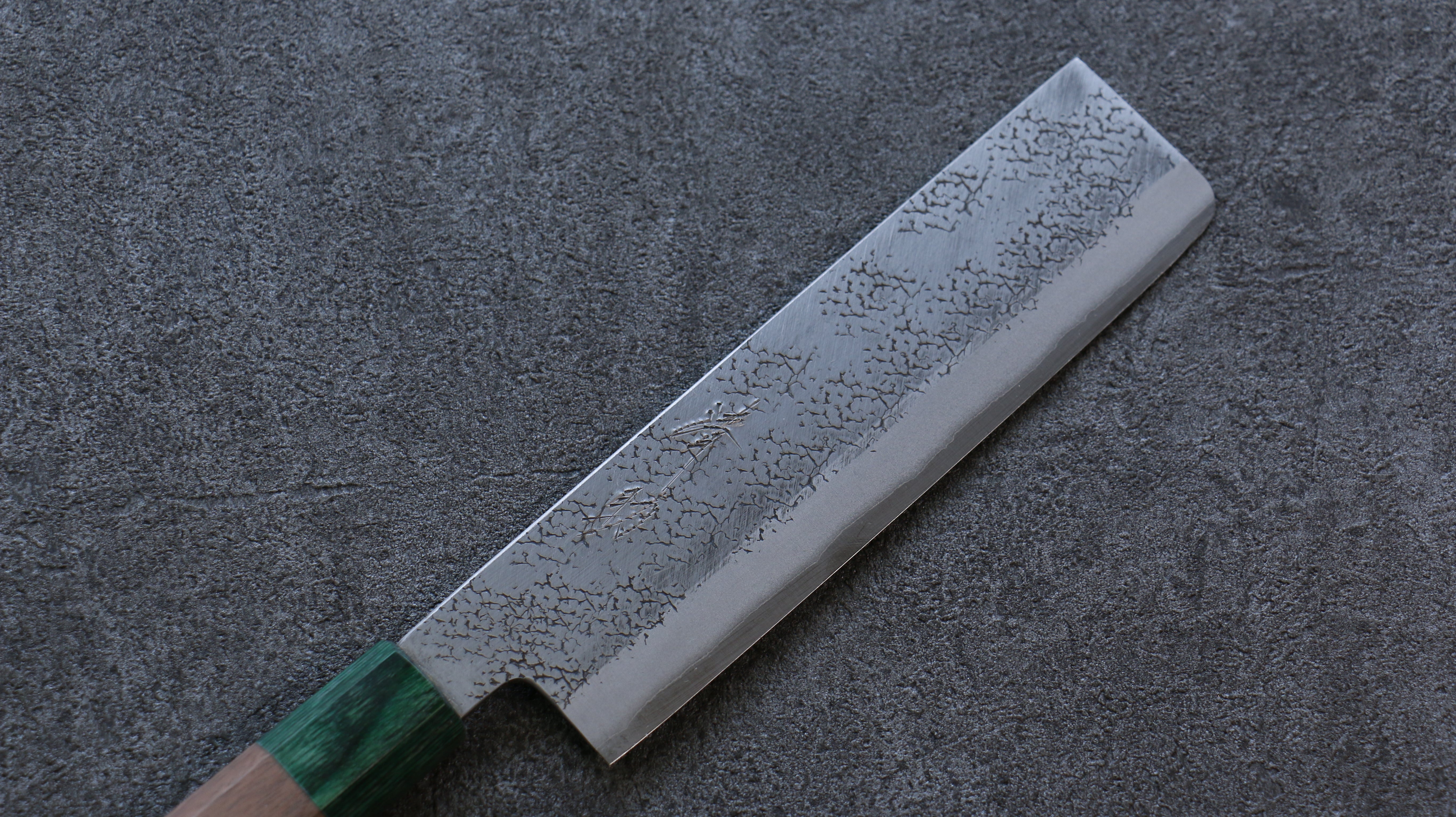 Seisuke Blue Super Hammered Nakiri 165mm Walnut (With Double Green Pakka wood) Handle - Japanny - Best Japanese Knife