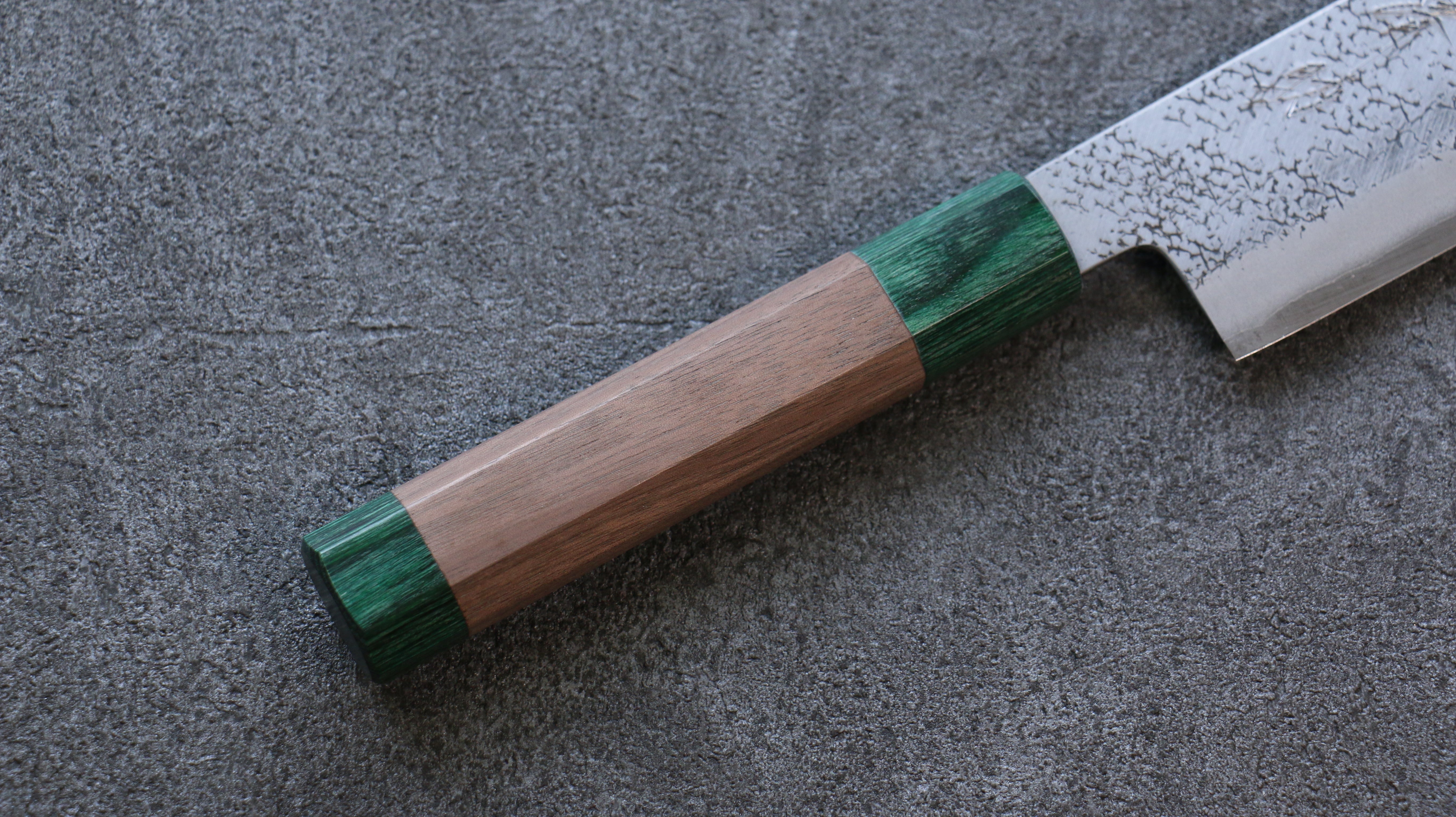 Seisuke Blue Super Hammered Nakiri 165mm Walnut (With Double Green Pakka wood) Handle - Japanny - Best Japanese Knife