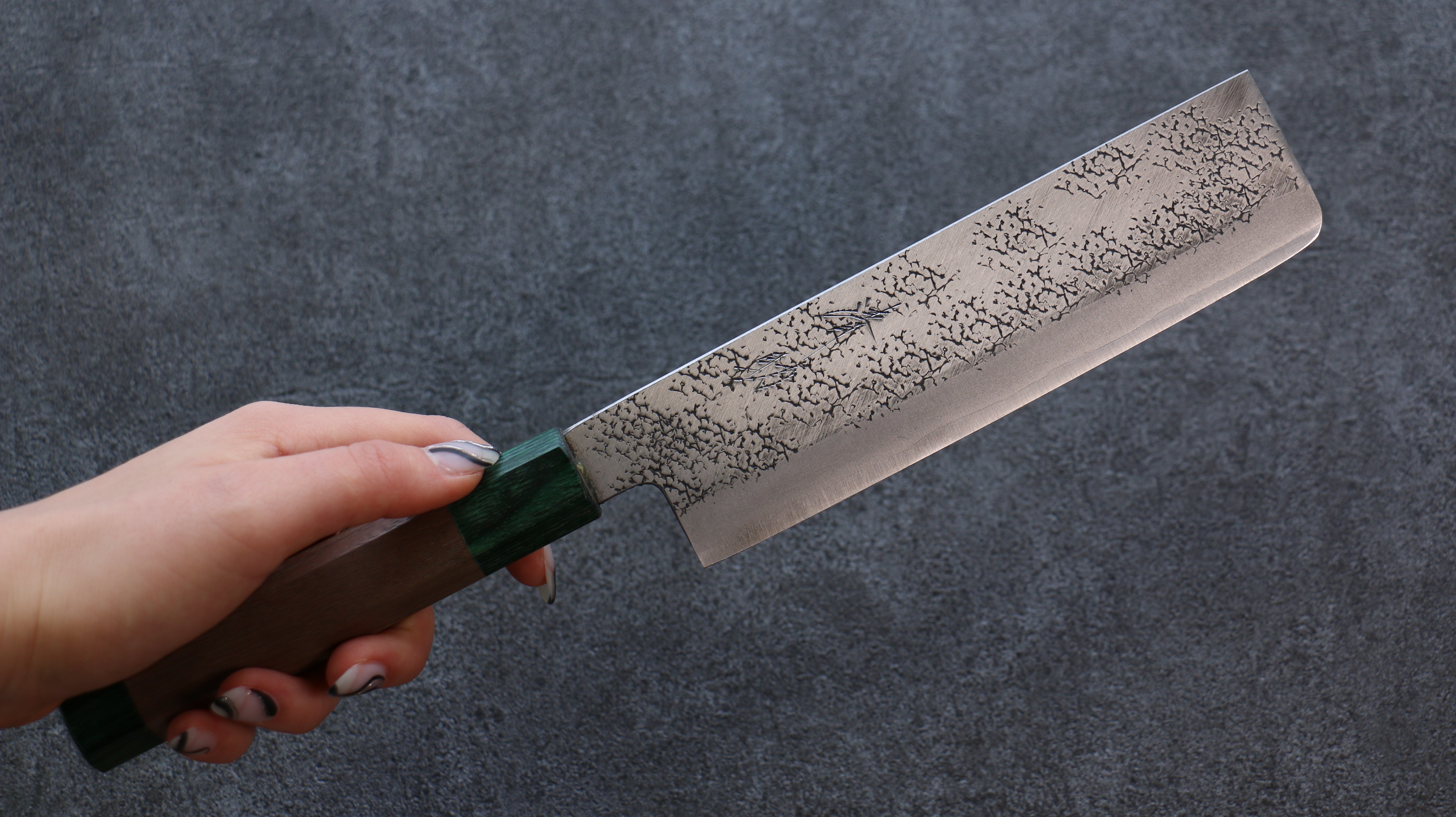 Seisuke Blue Super Hammered Nakiri 165mm Walnut (With Double Green Pakka wood) Handle - Japanny - Best Japanese Knife