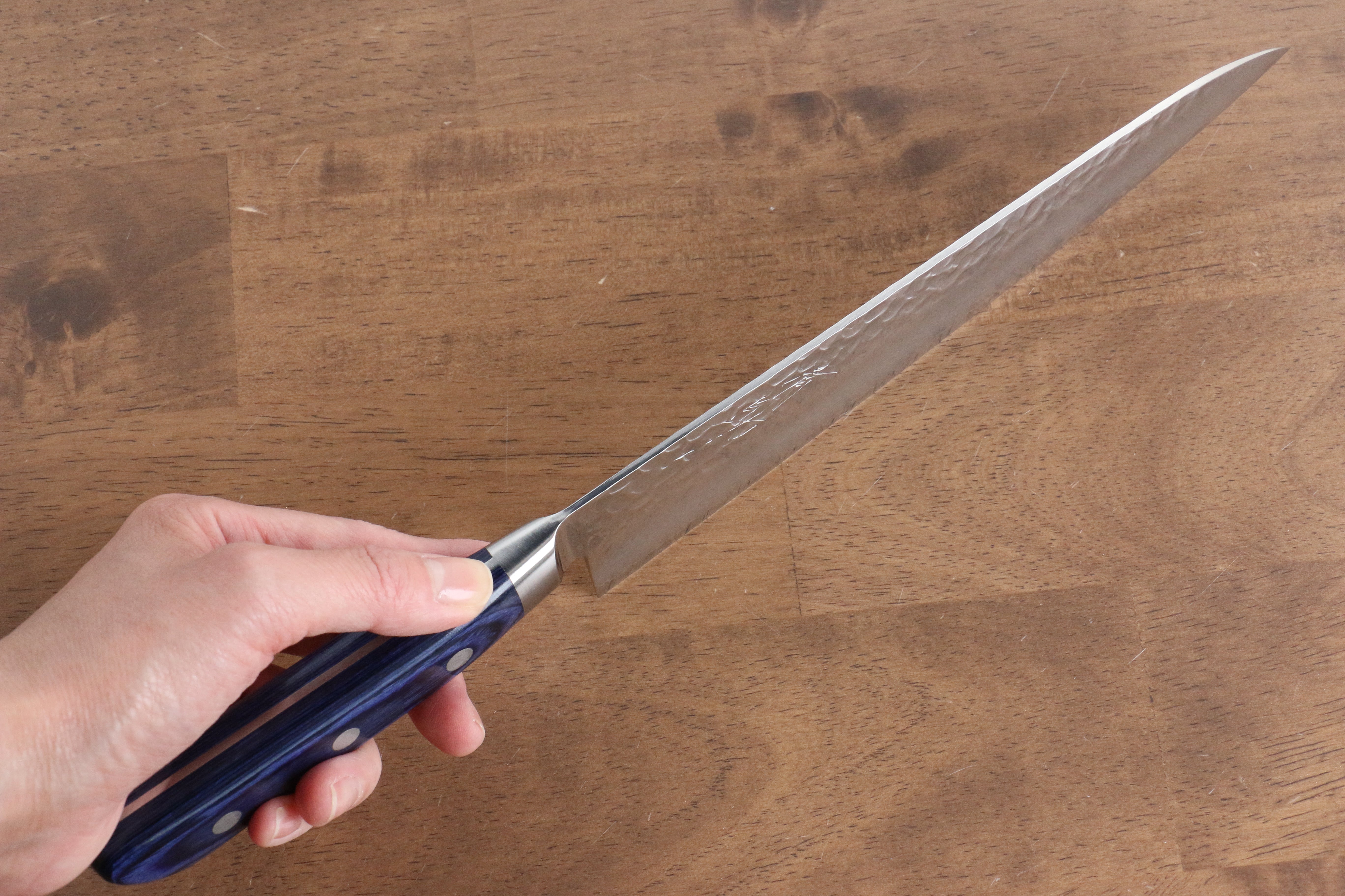 Seisuke VG10 33 Layer Hammered Damascus Gyuto 210mm Blue Pakka wood Handle - Japanny - Best Japanese Knife