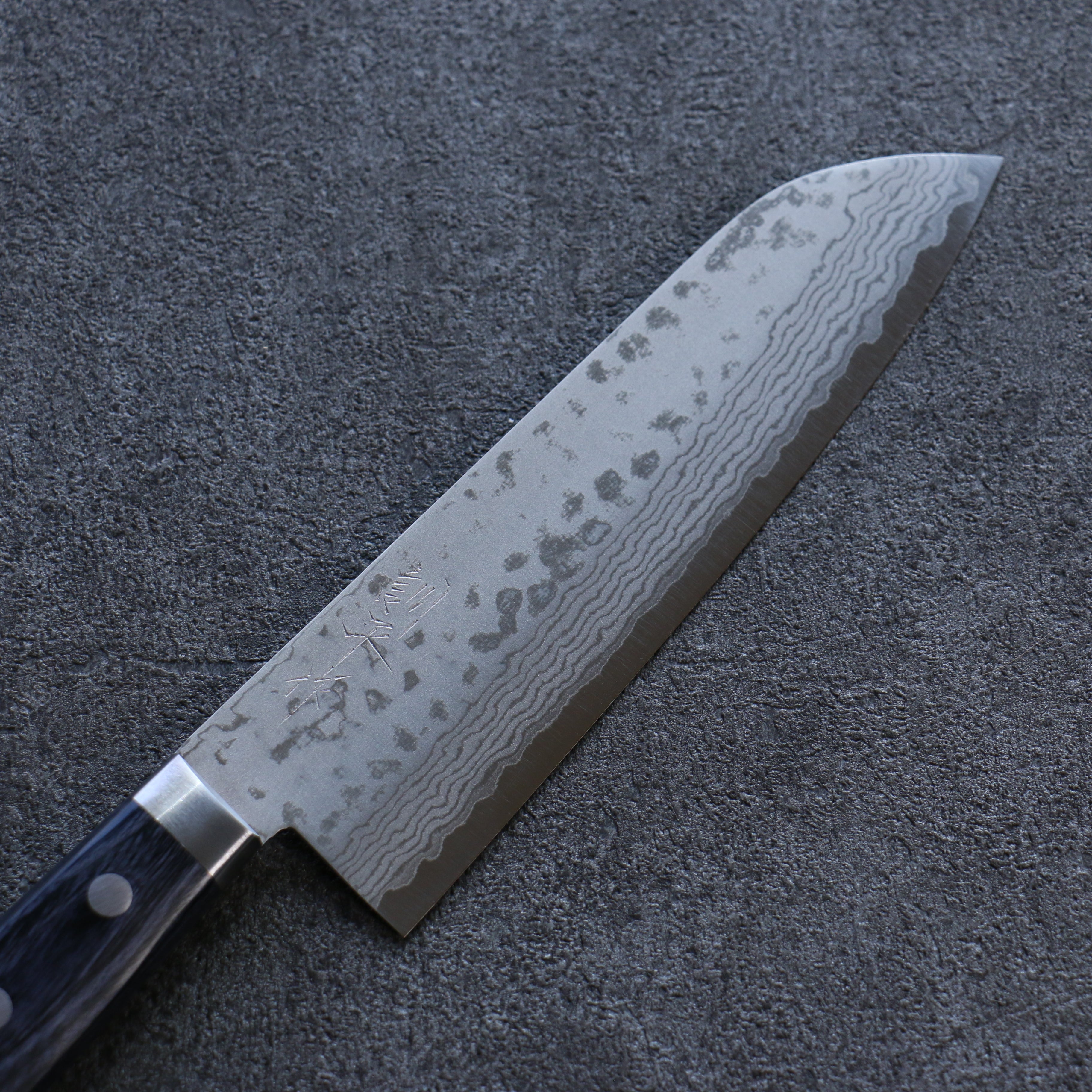 Kunihira Sairyu VG10 Damascus Santoku 170mm Navy blue Pakka wood Handle - Japanny - Best Japanese Knife