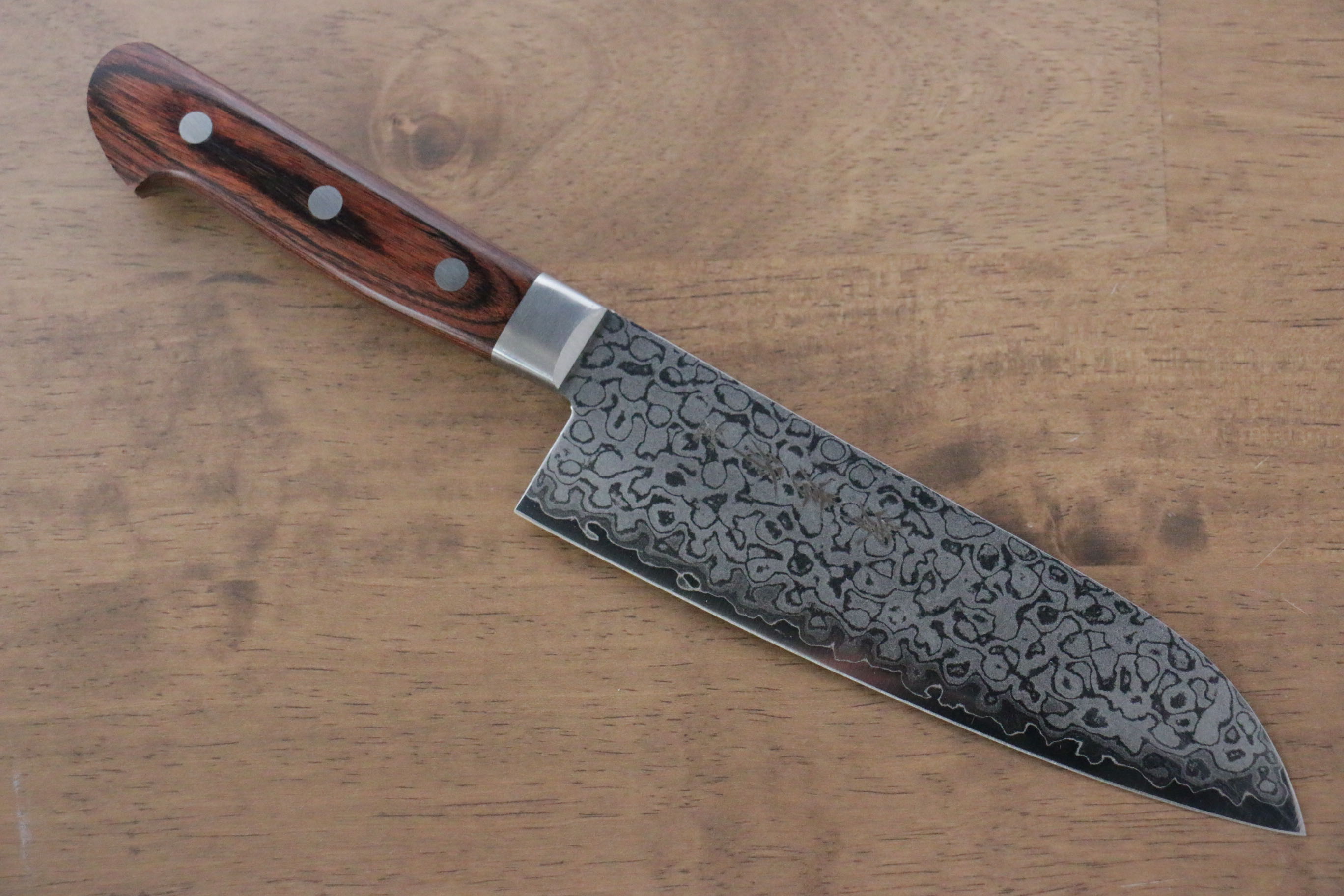 Sakai Takayuki VG10 17 Layer Damascus Mirrored Finish Santoku 165mm - Japanny - Best Japanese Knife