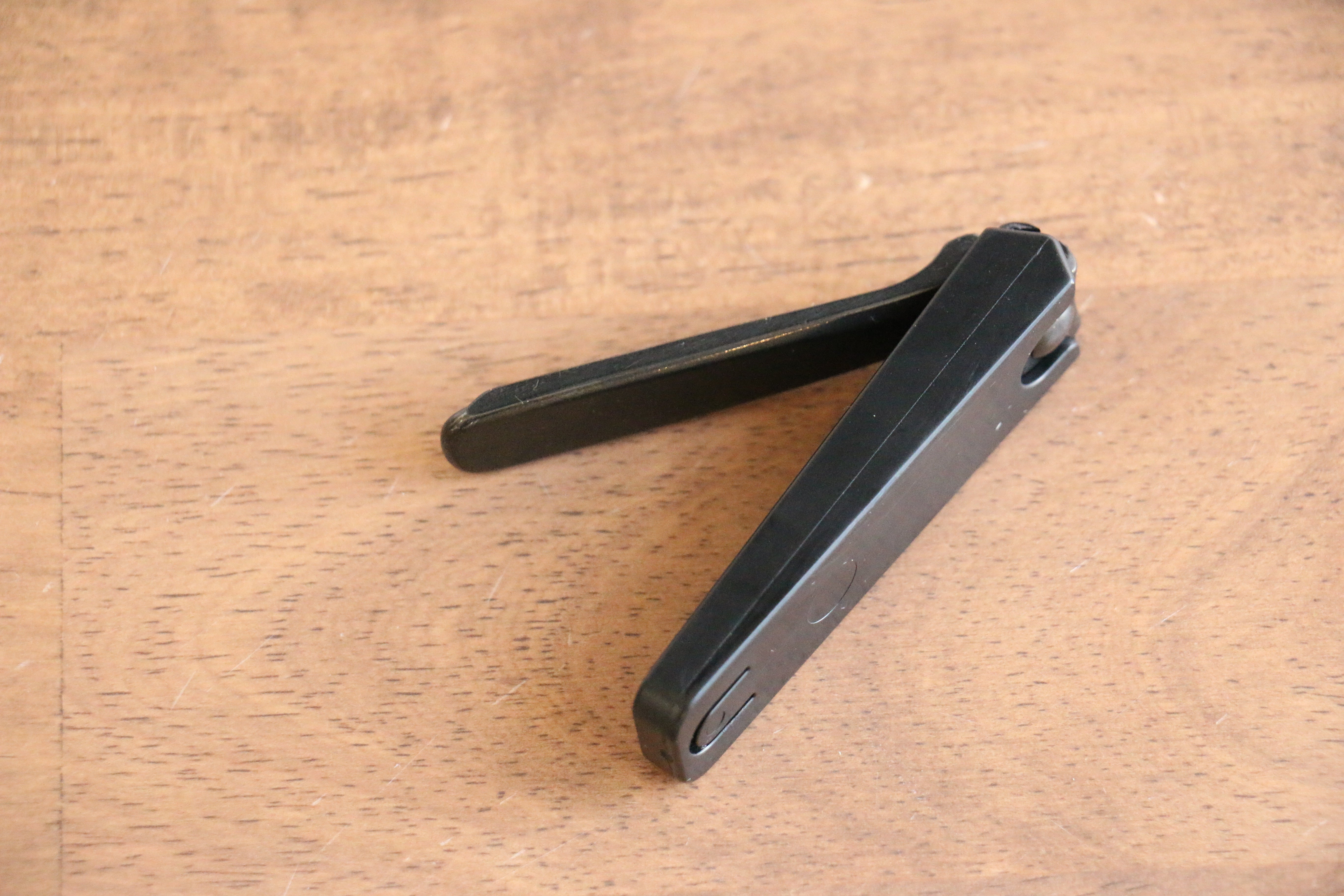 Black large High carbon steel With cover Black dyeing Nail Clipper - Japanny - Best Japanese Knife