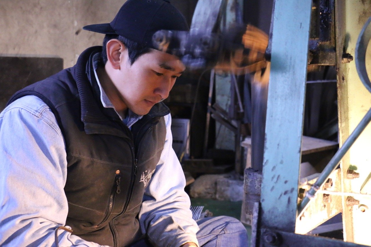 Nao Yamamoto Blue Steel No.2 Kurouchi Santoku 165mm - Japanny - Best Japanese Knife