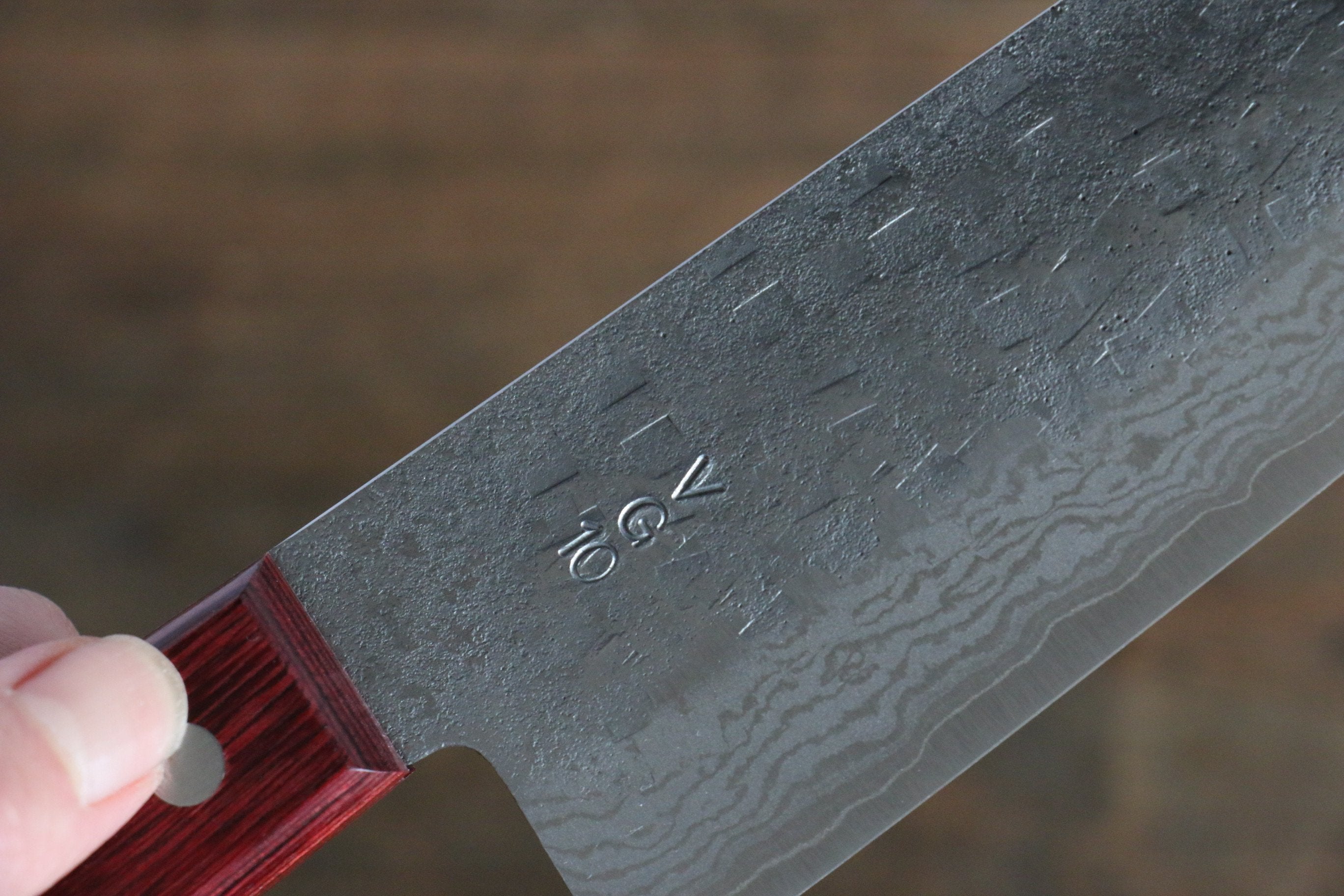 Nao Yamamoto VG10 Hammered Damascus Santoku 170mm Red Pakka wood Handle - Japanny - Best Japanese Knife