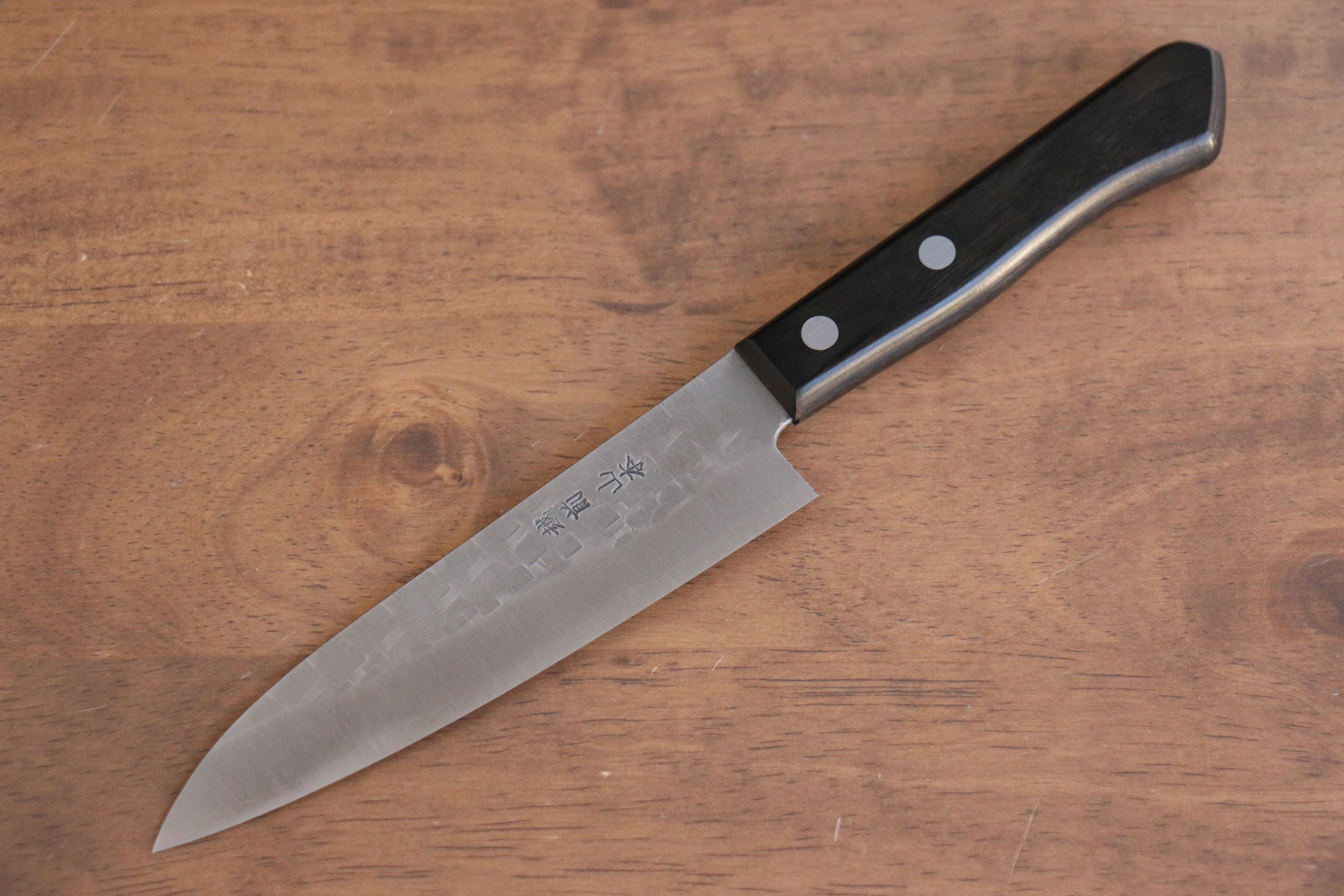 Nao Yamamoto AUS8 Hammered Petty-Utility 135mm Black Pakka wood Handle - Japanny - Best Japanese Knife