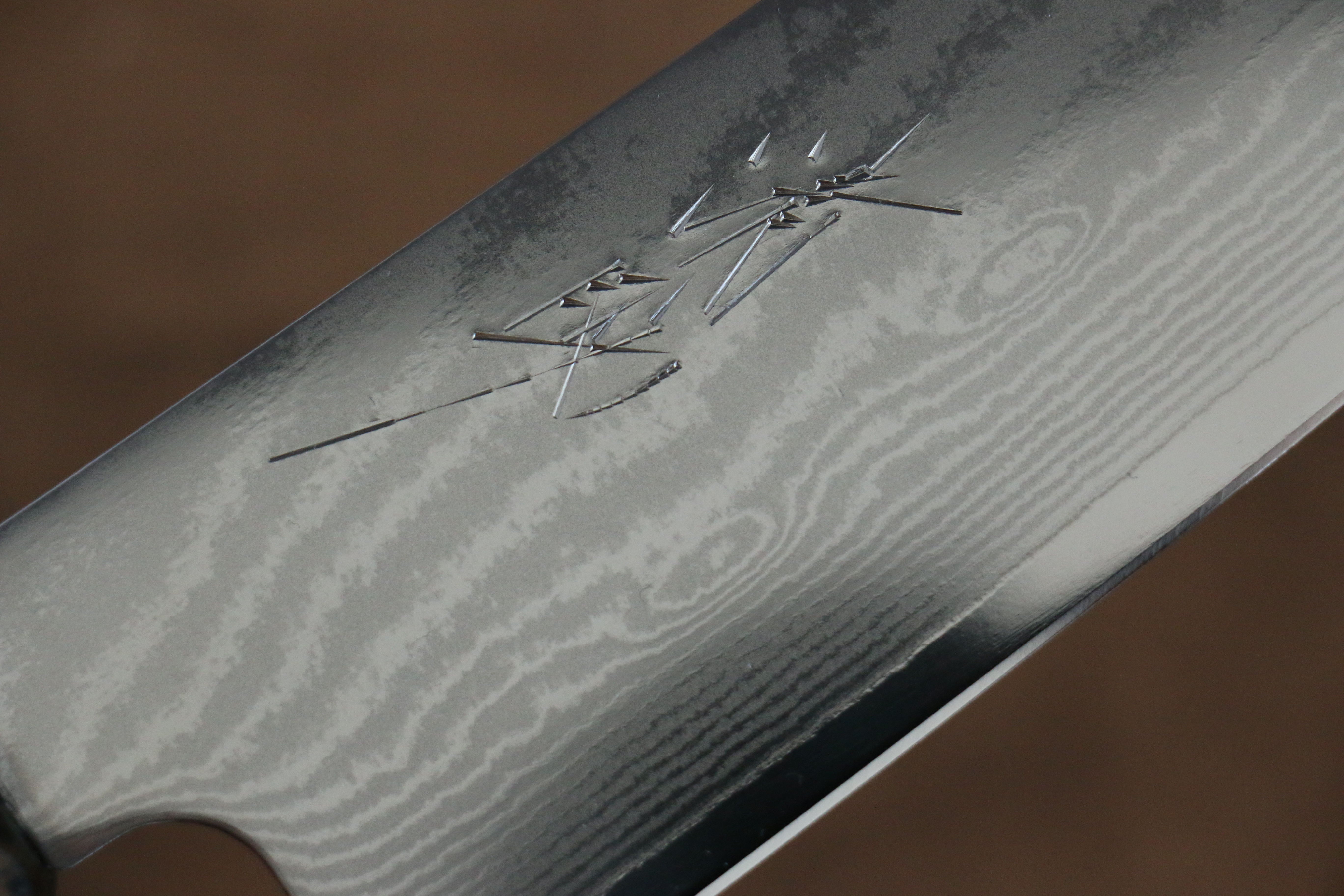 Seisuke VG10 63 Layer Damascus Santoku 170mm Oak Handle - Japanny - Best Japanese Knife