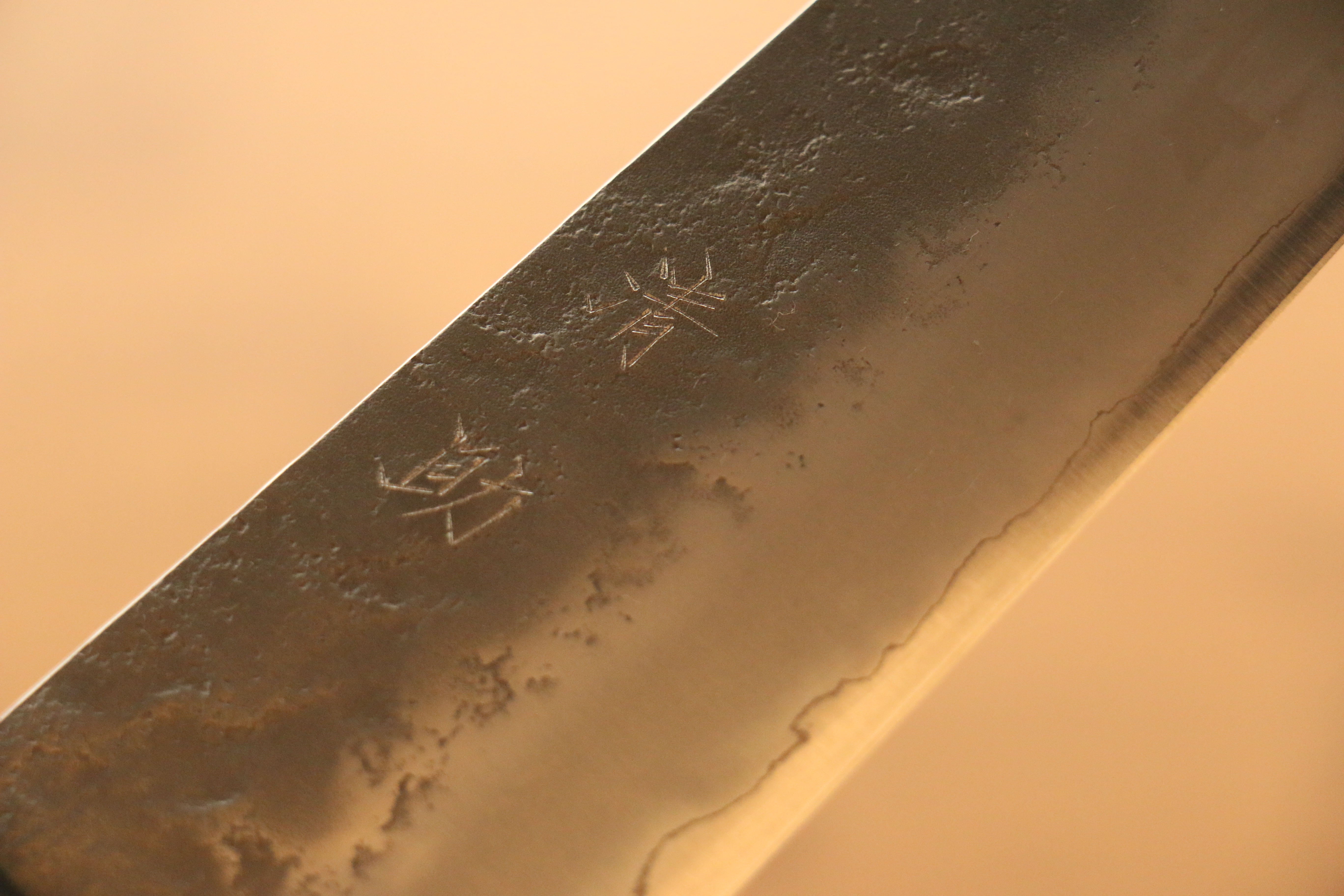 Seisuke Silver Steel No.3 Nashiji Santoku 180mm Red Pakka wood Handle - Japanny - Best Japanese Knife
