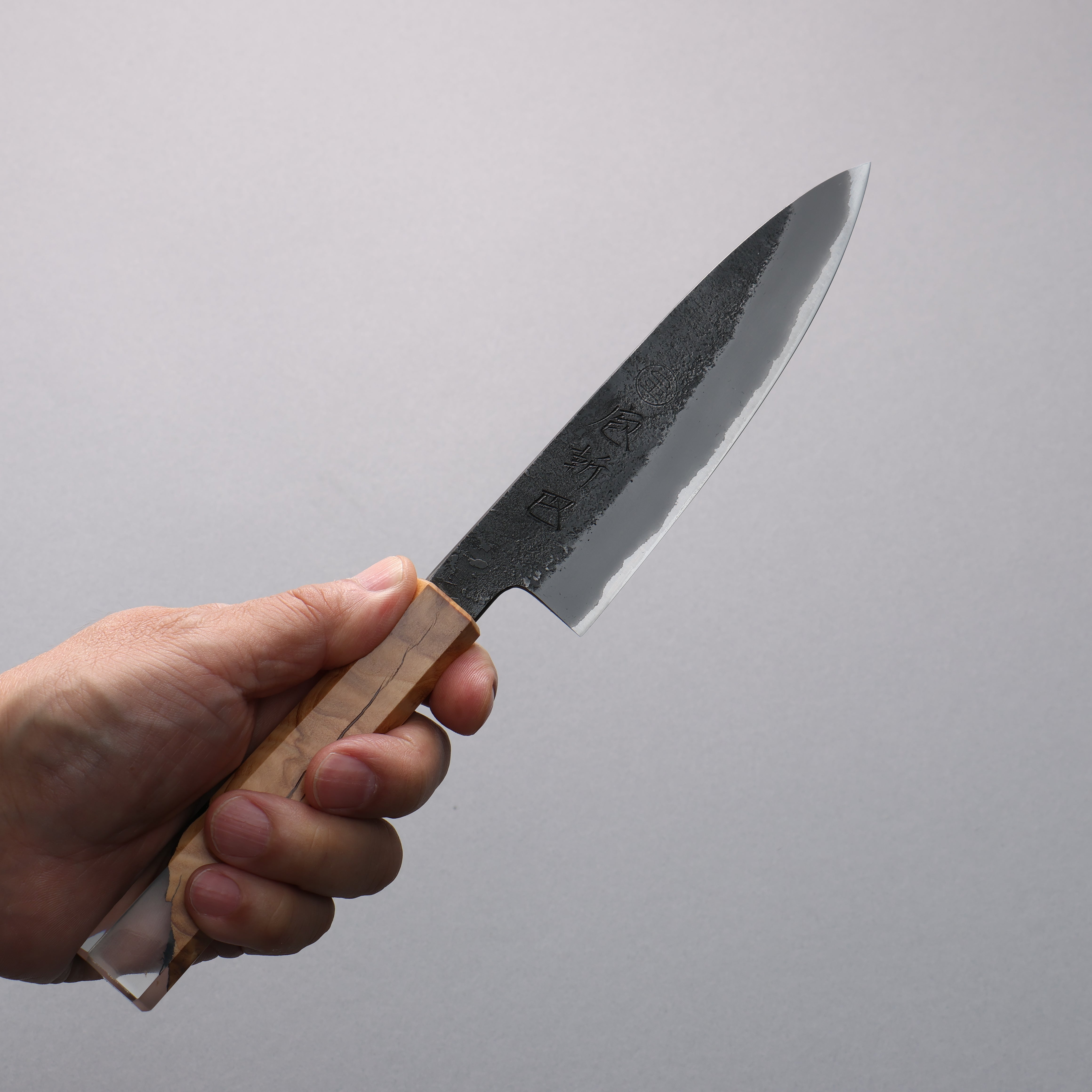 Hozantomoe White Steel No.2 Black Finished Petty-Utility 135mm Olive Tree and Black Resin Handle - Japanny - Best Japanese Knife