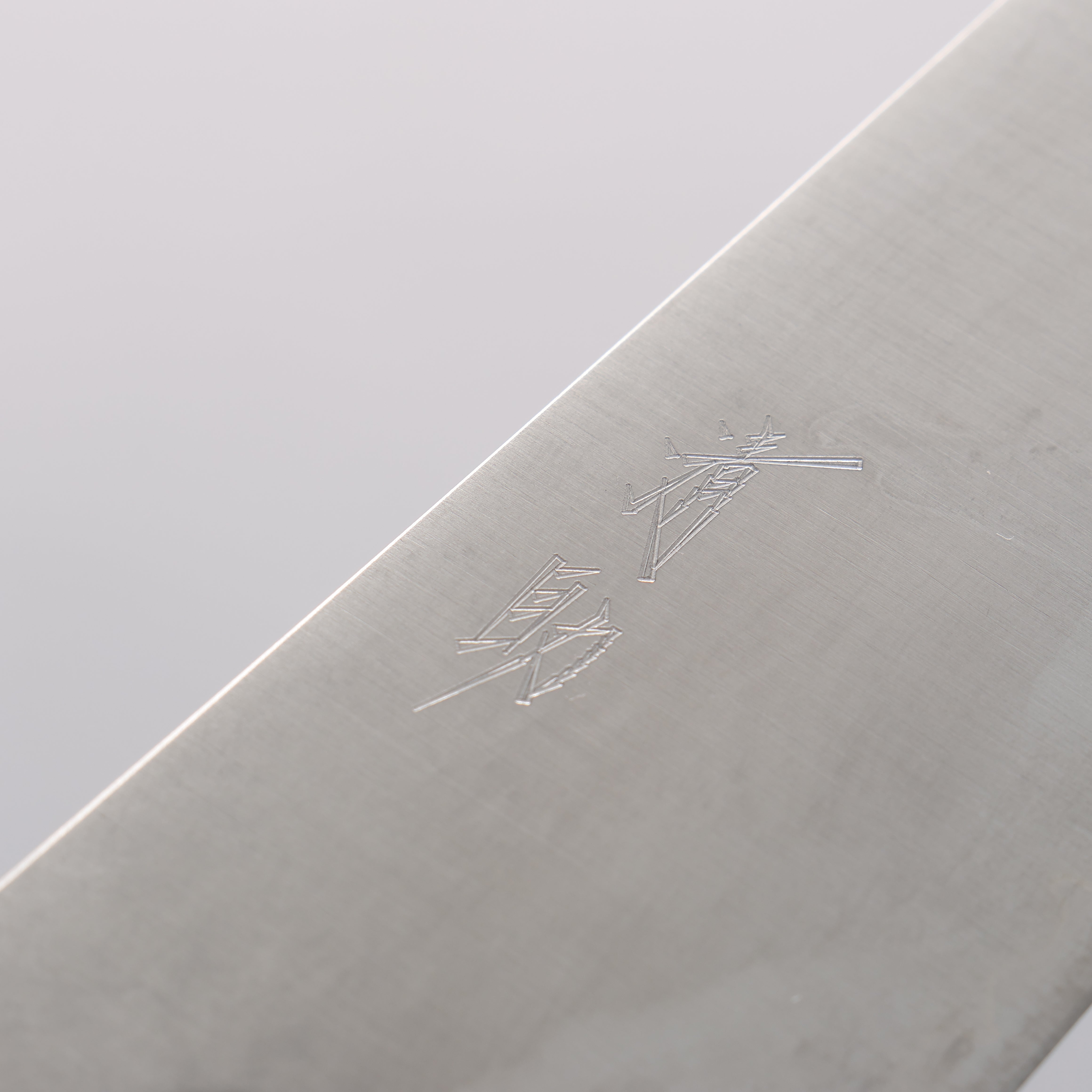 Seisuke Blue Super Gyuto 180mm Rosewood (Ferrule: Black Pakka Wood) Handle - Japanny - Best Japanese Knife