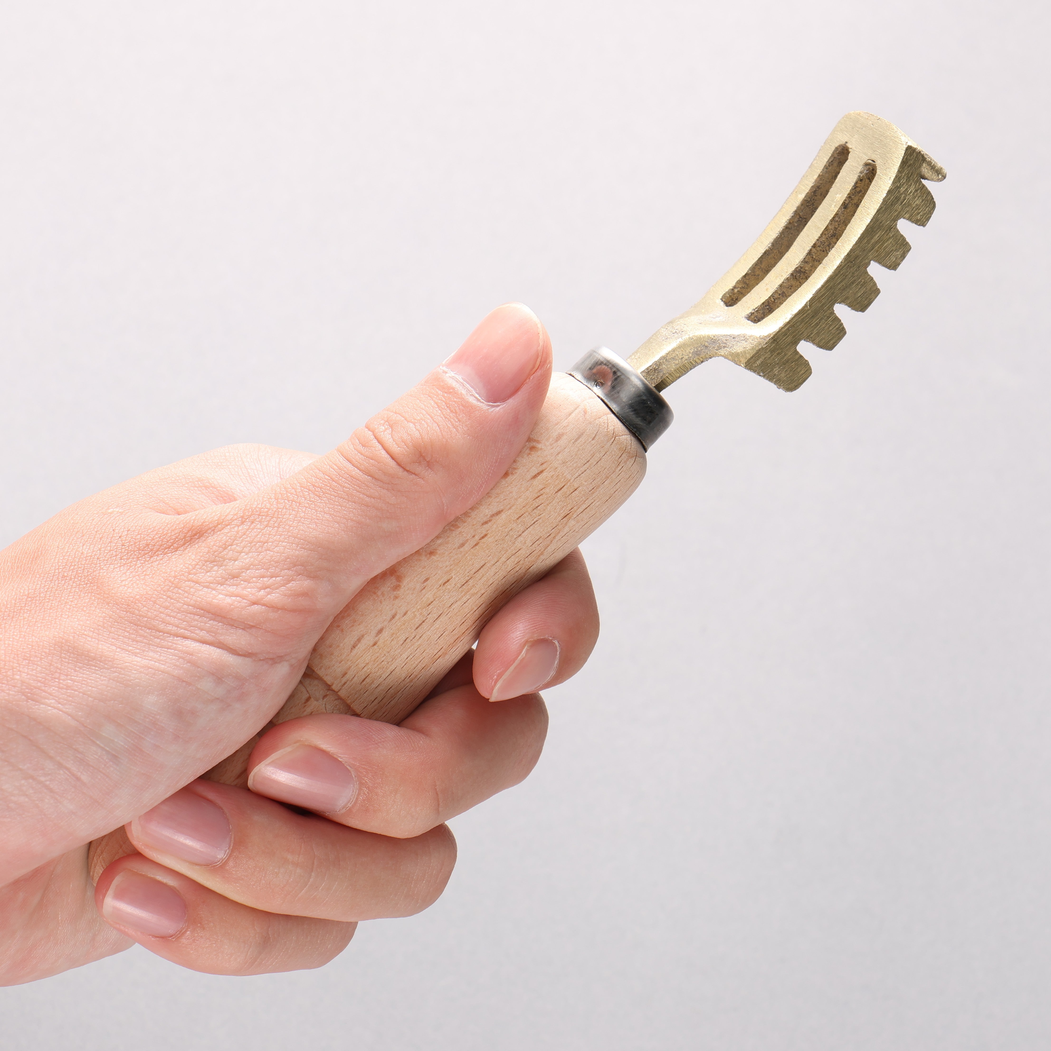 Sakai Takayuki Scaling 170mm - Japanny - Best Japanese Knife